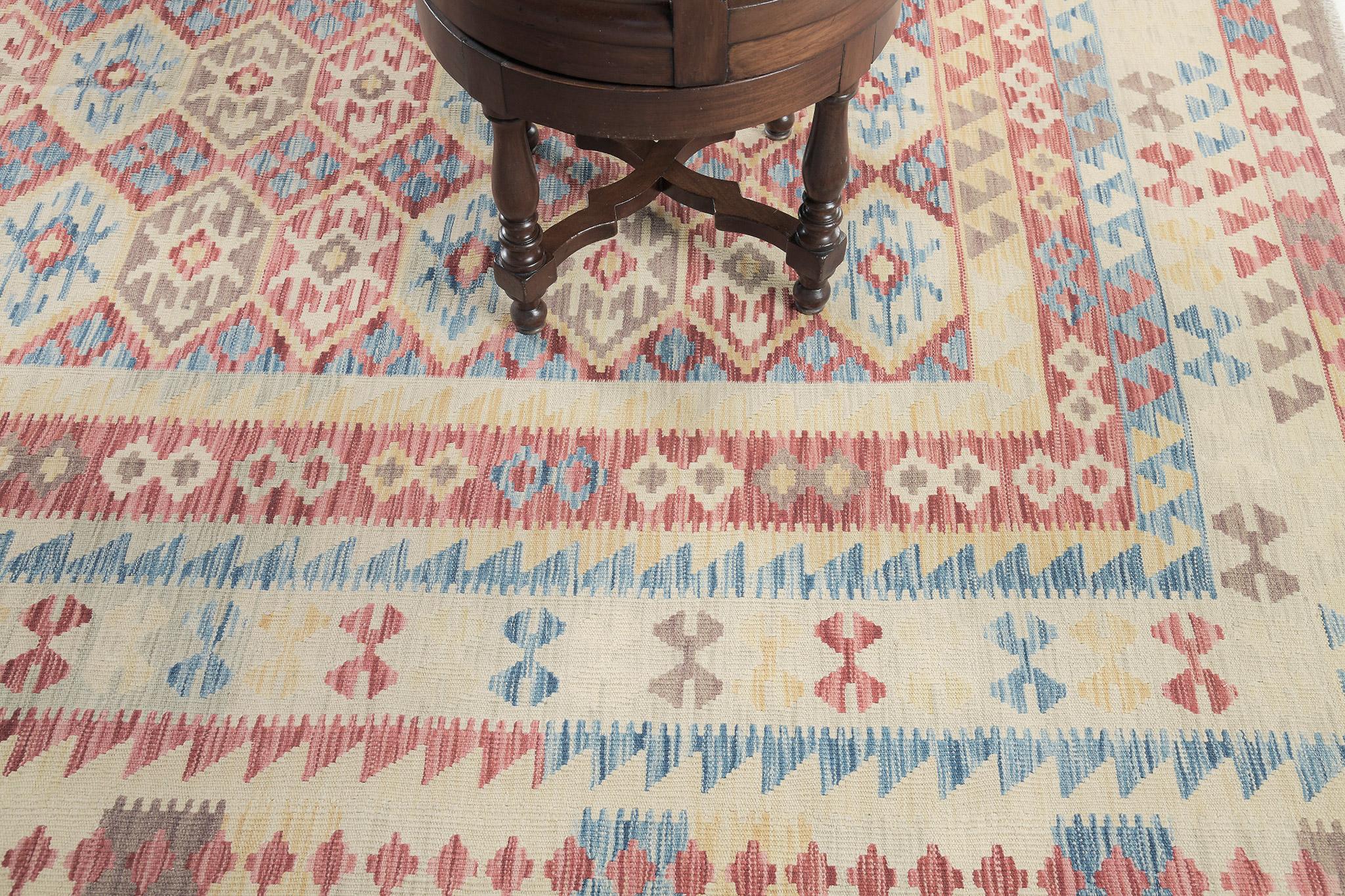 Mehraban Vintage-Stil Stammes natürlichen Farbstoff flach weben Kilim (21. Jahrhundert und zeitgenössisch) im Angebot