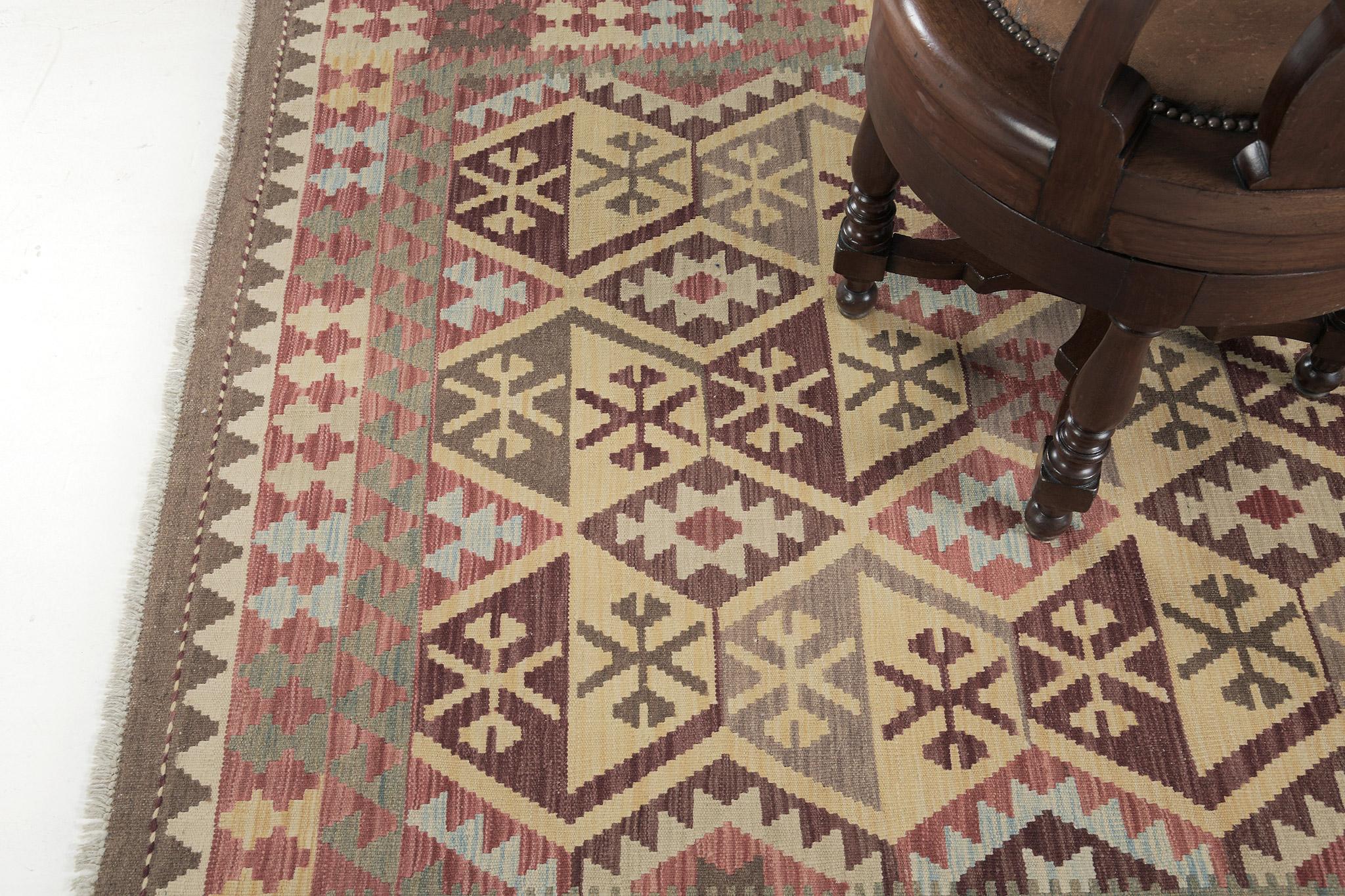 Mehraban Vintage-Stil Stammes natürlichen Farbstoff flach weben Kilim (21. Jahrhundert und zeitgenössisch) im Angebot