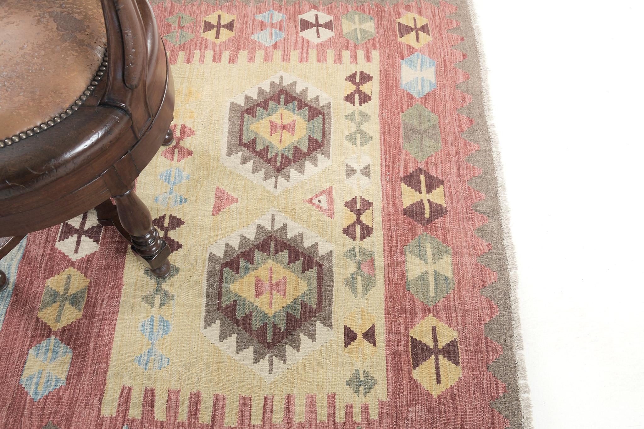 Mehraban - Kilim à tissage plat de style vintage en teinture naturelle, à motif tribal en vente 2