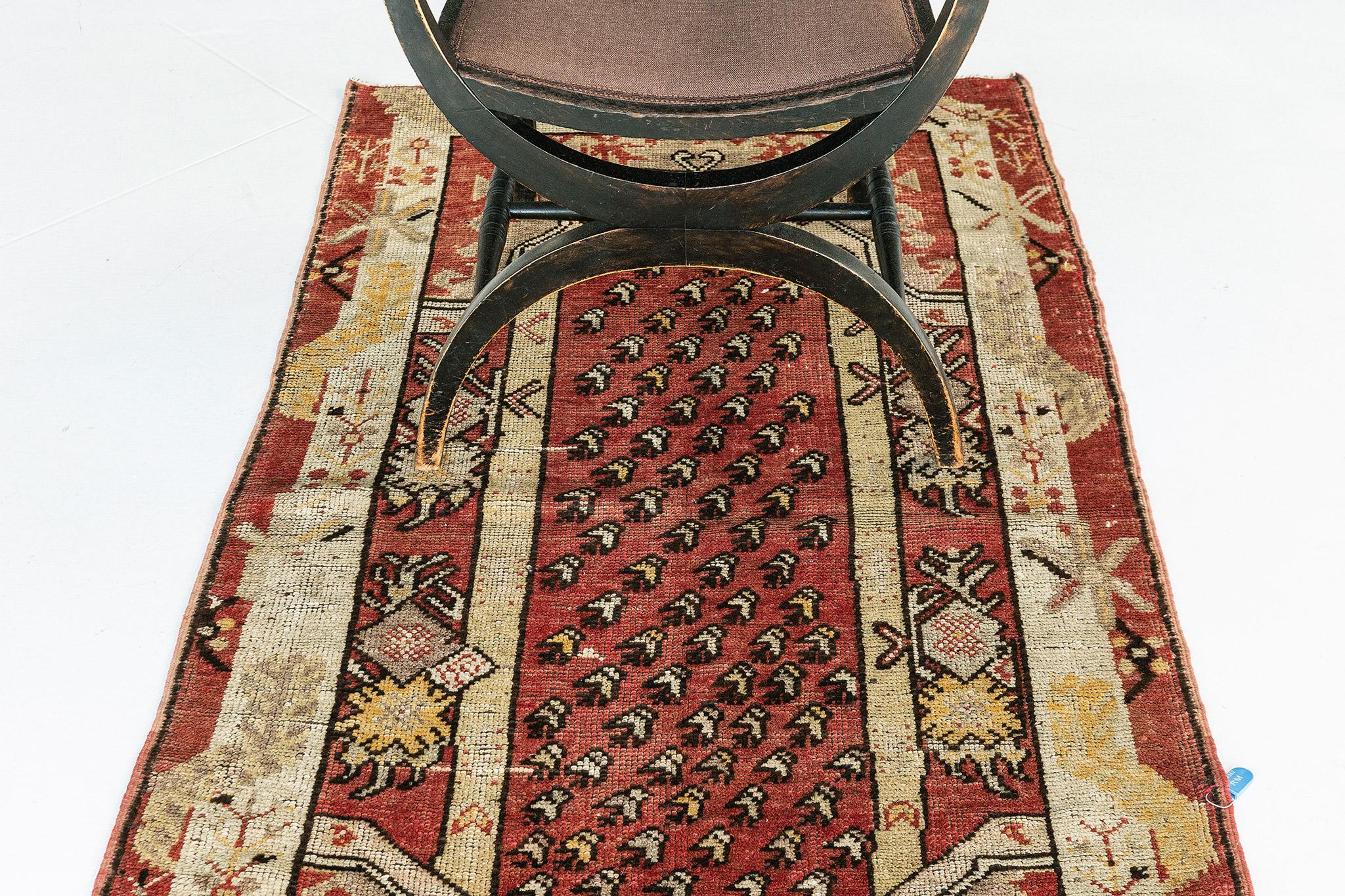 Mehraban Vintage Turkish Anatolian Rug In Good Condition For Sale In WEST HOLLYWOOD, CA