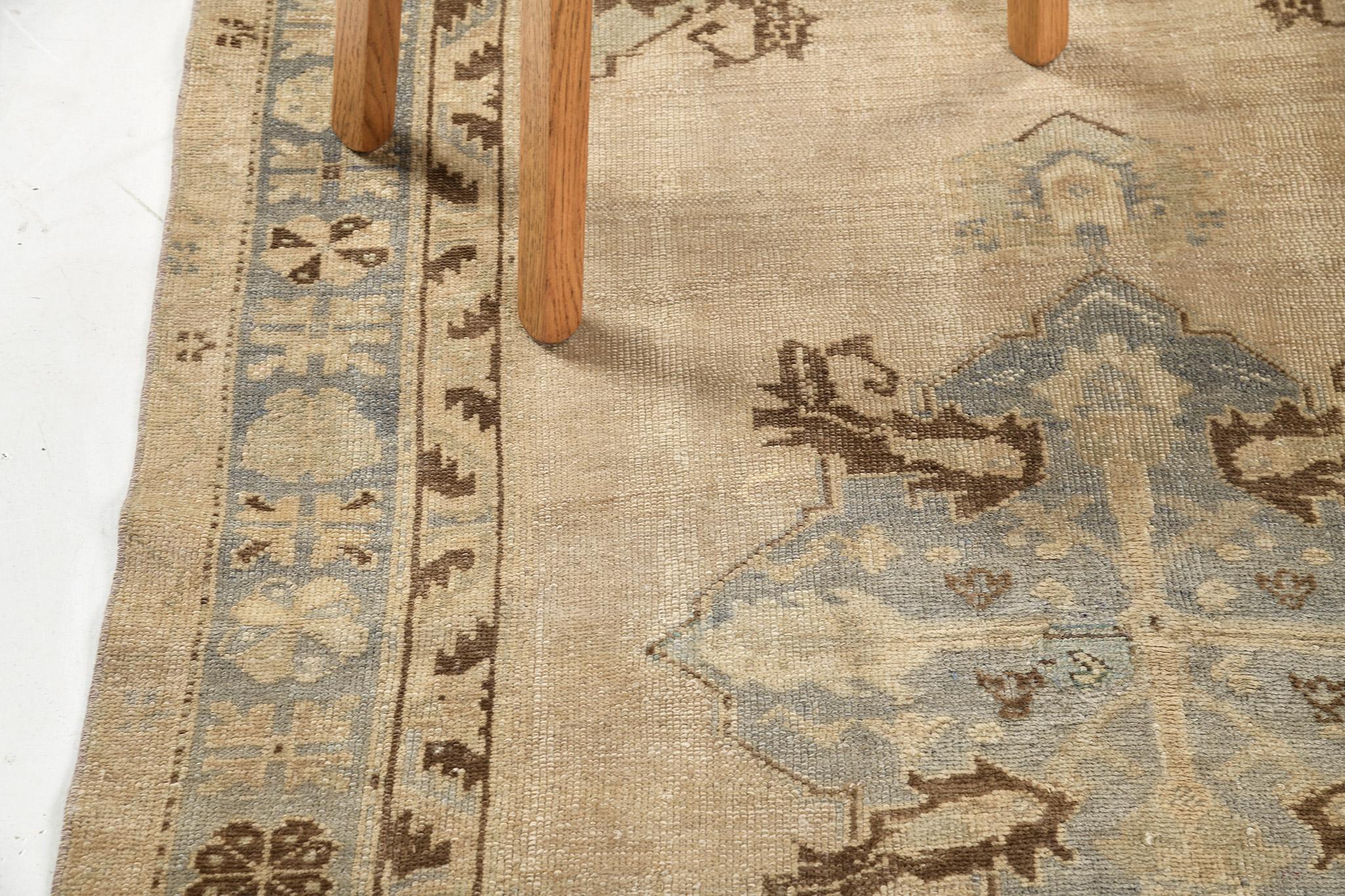 Tapis turc vintage Mehraban d'Anatolie Bon état - En vente à WEST HOLLYWOOD, CA