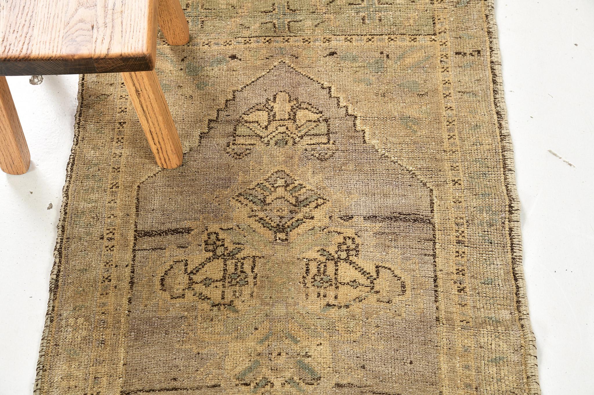 Early 20th Century Mehraban Vintage Turkish Anatolian Rug For Sale