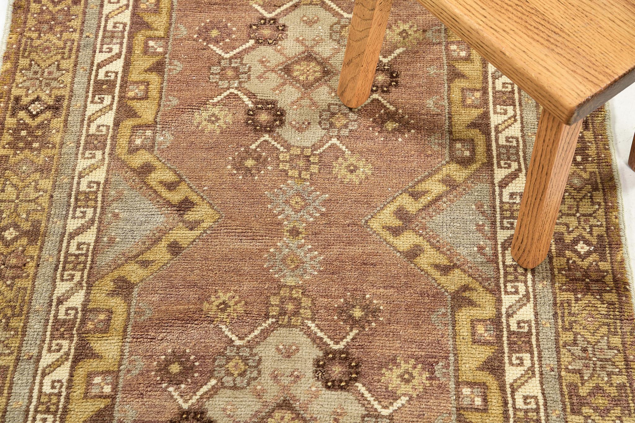Début du 20ème siècle Tapis turc vintage Mehraban d'Anatolie en vente