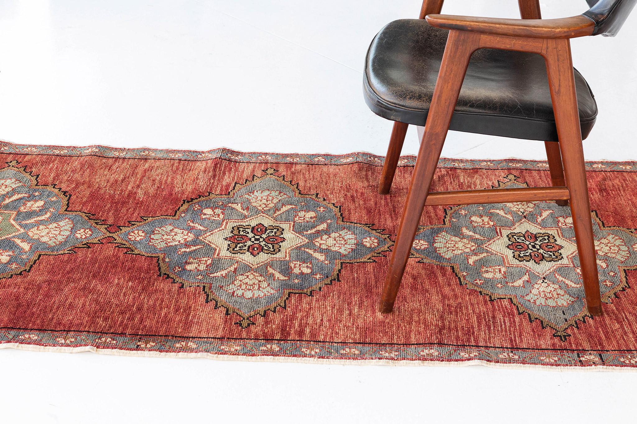 Mehraban - Tapis de couloir vintage turc d'Anatolie en vente 2