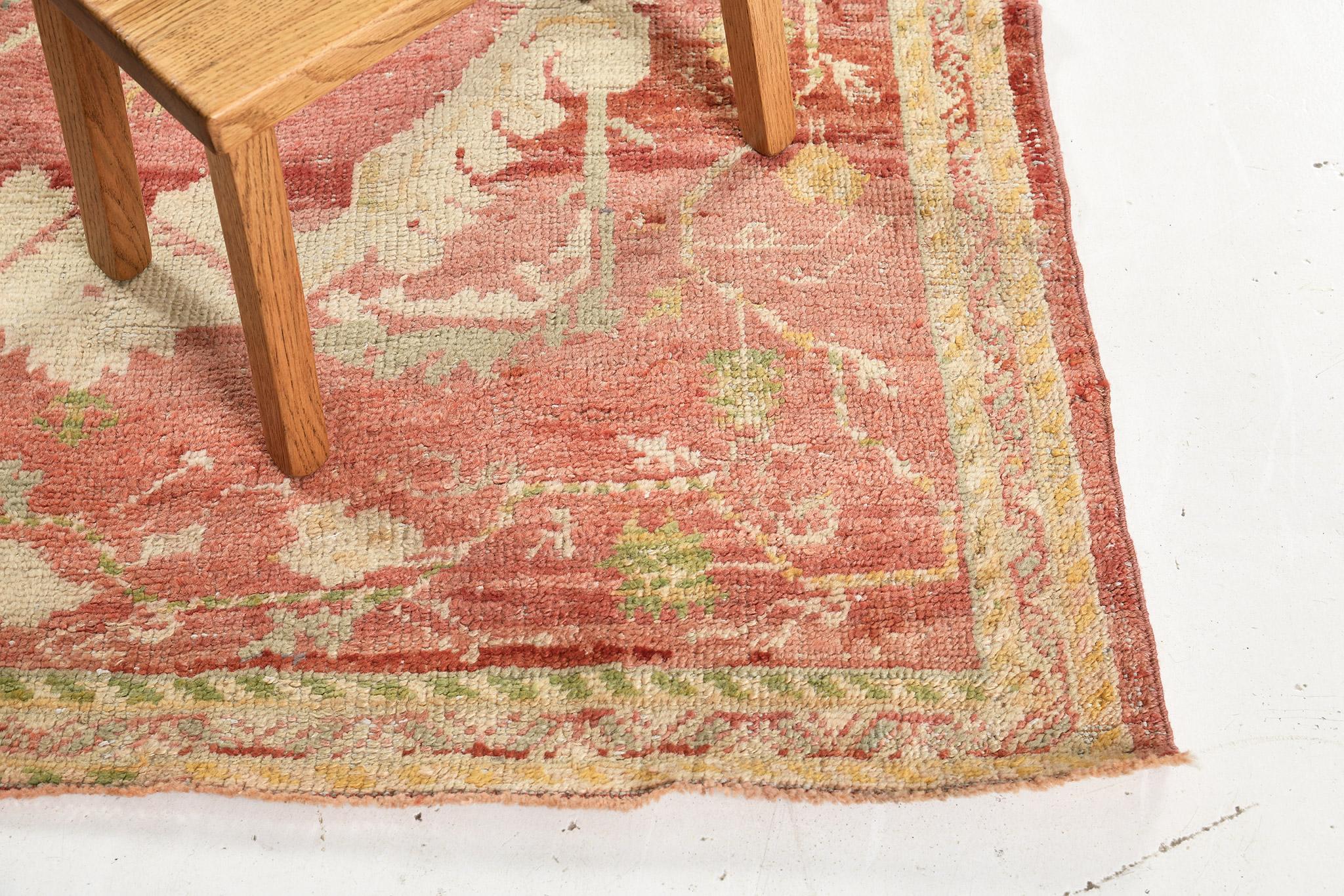 Mehraban Vintage Turkish Oushak In Good Condition For Sale In WEST HOLLYWOOD, CA
