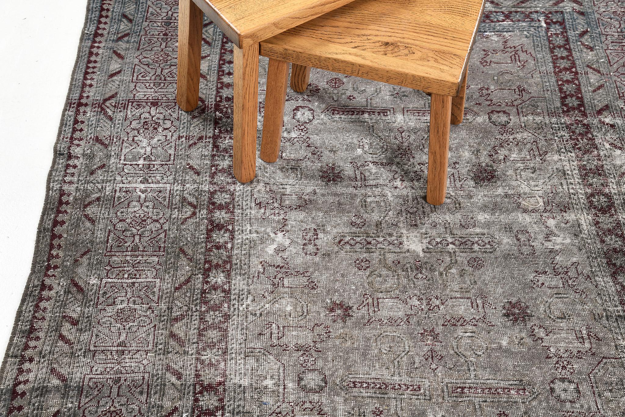 Mehraban - Overdye Khotan turc vintage Bon état - En vente à WEST HOLLYWOOD, CA