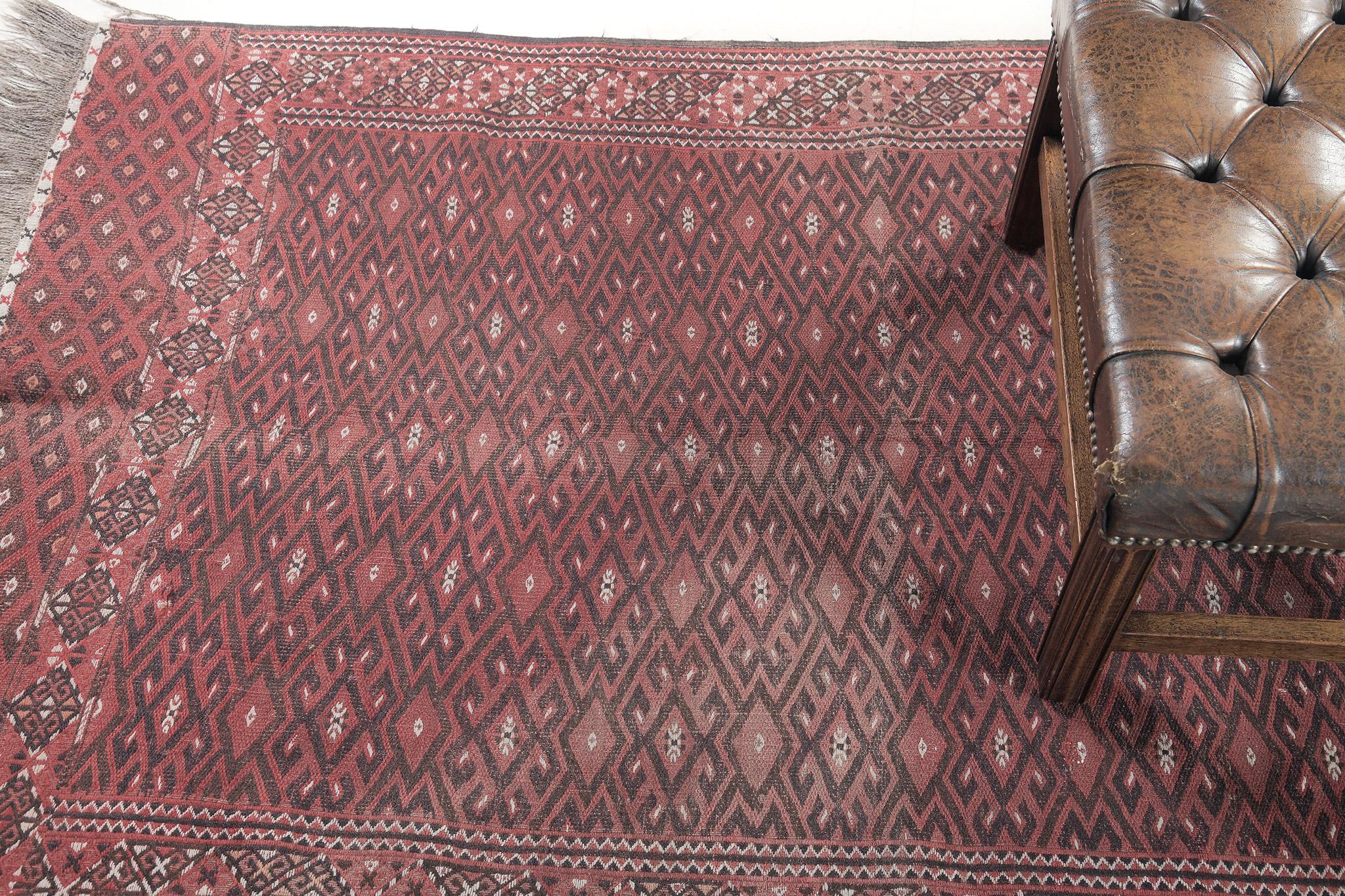 Mehraban Vintage Turkoman Kilim In Good Condition For Sale In WEST HOLLYWOOD, CA