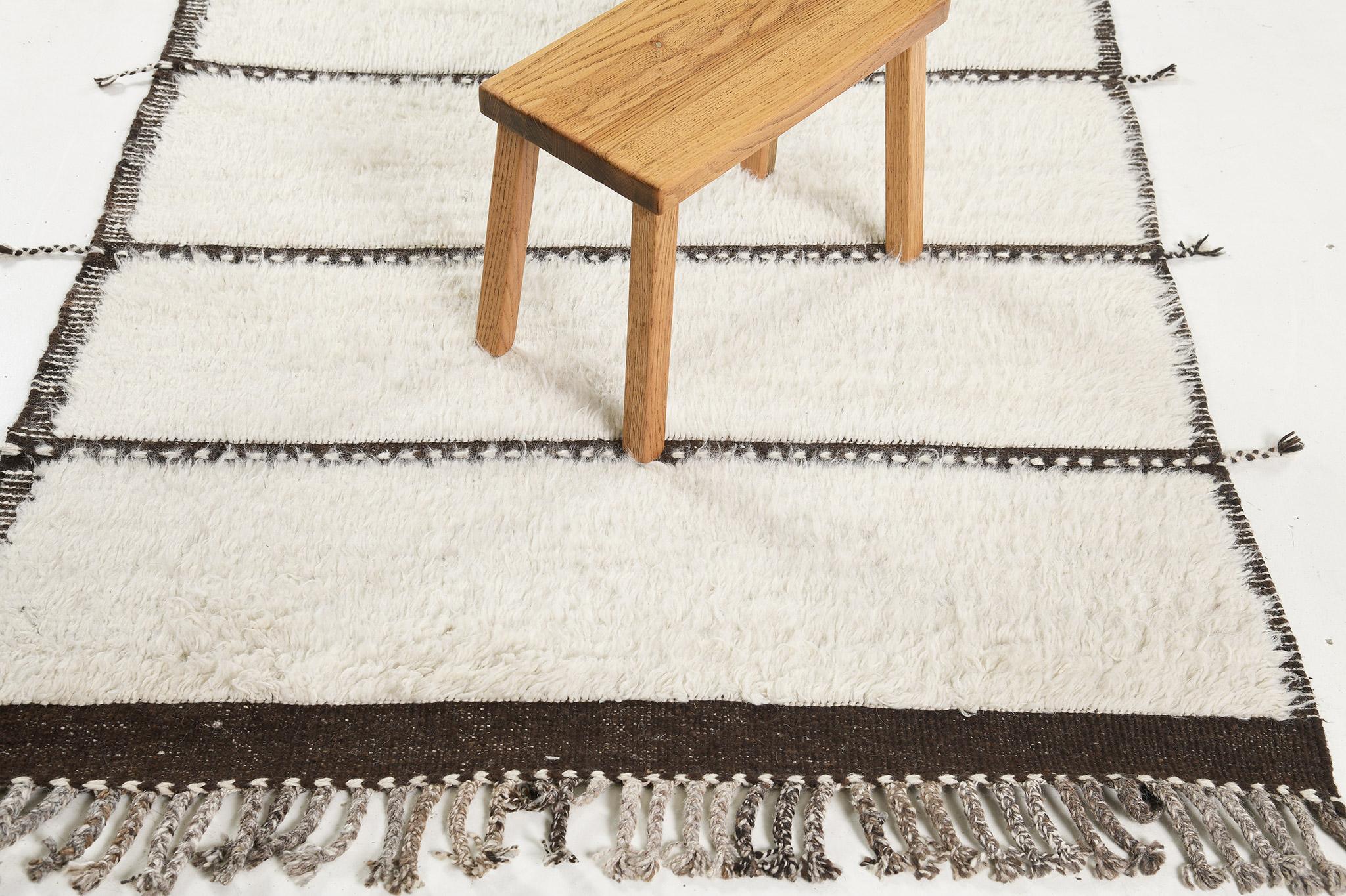Central Asian Mehraban Westerlies, Haute Bohemian For Sale