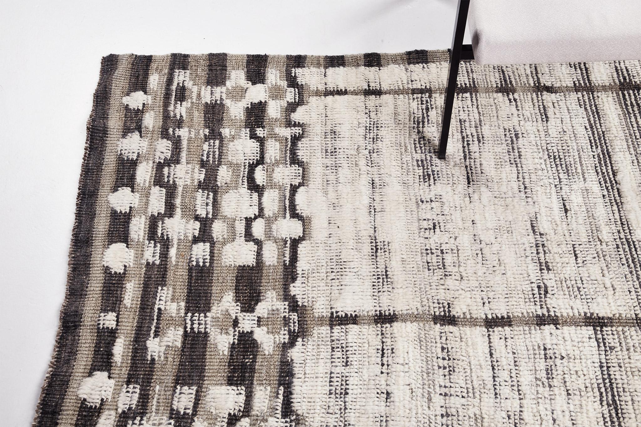 Laine Mehraban Yedder, collection Nomad en vente