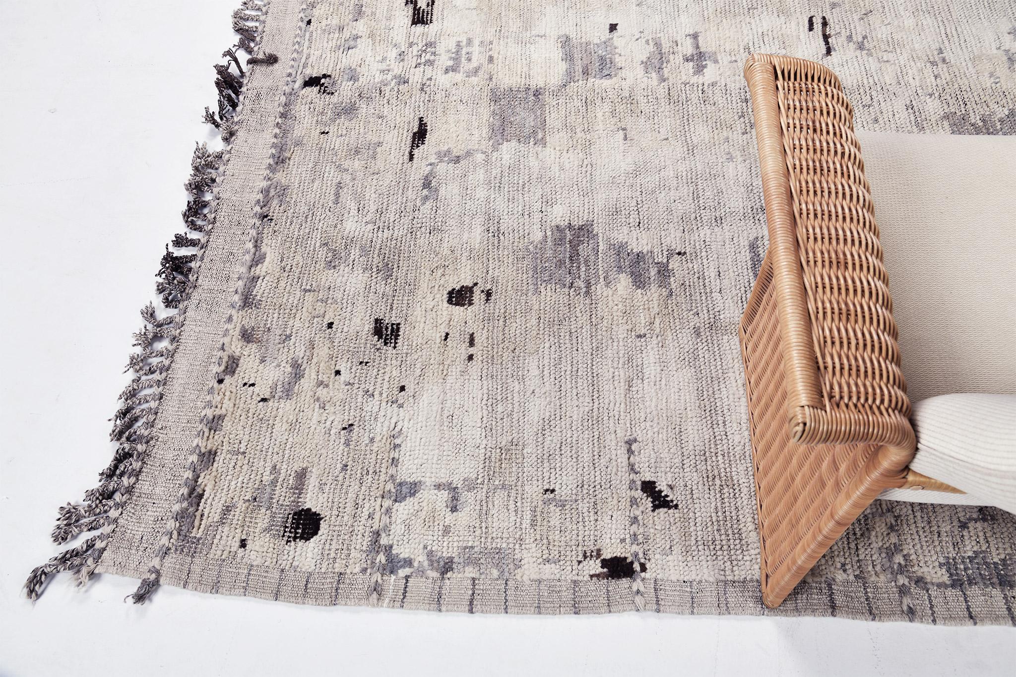 Rug Number
32090
Size
5' 10