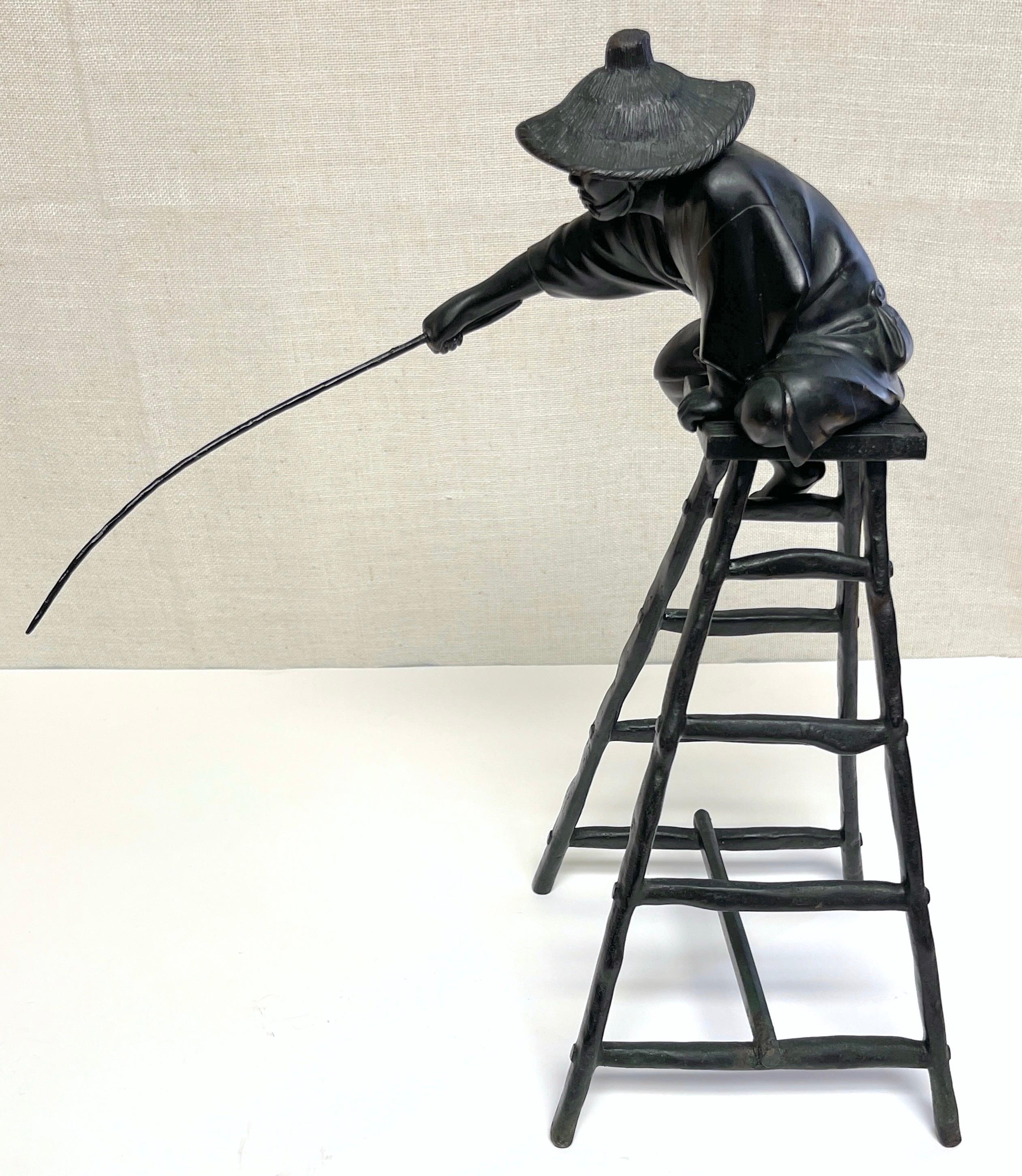 Okimono Meiji de bronce de pescador, sellado Masatsune Saku en venta 7