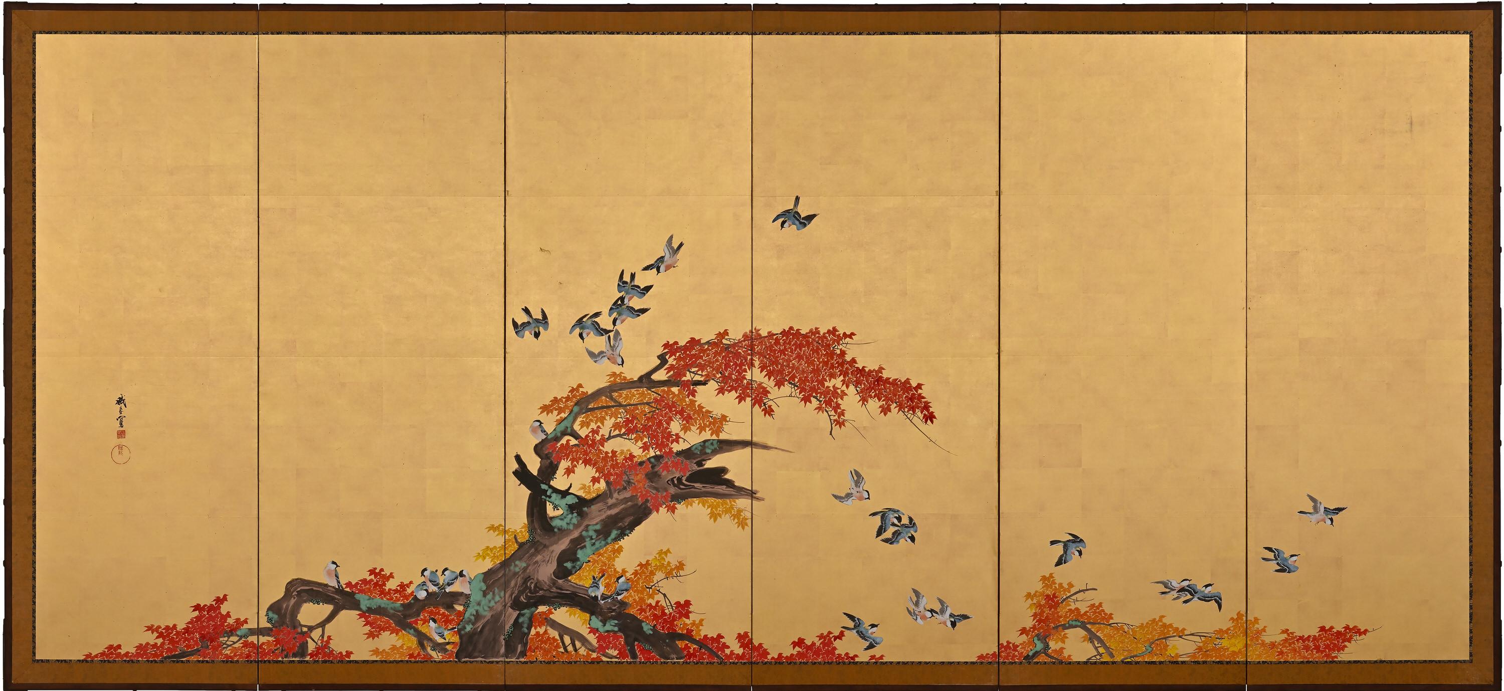 Feuille d'or Paire de paravents japonais de l'époque Meiji, vers 1900, fleurs et oiseaux du printemps et de l'automne en vente