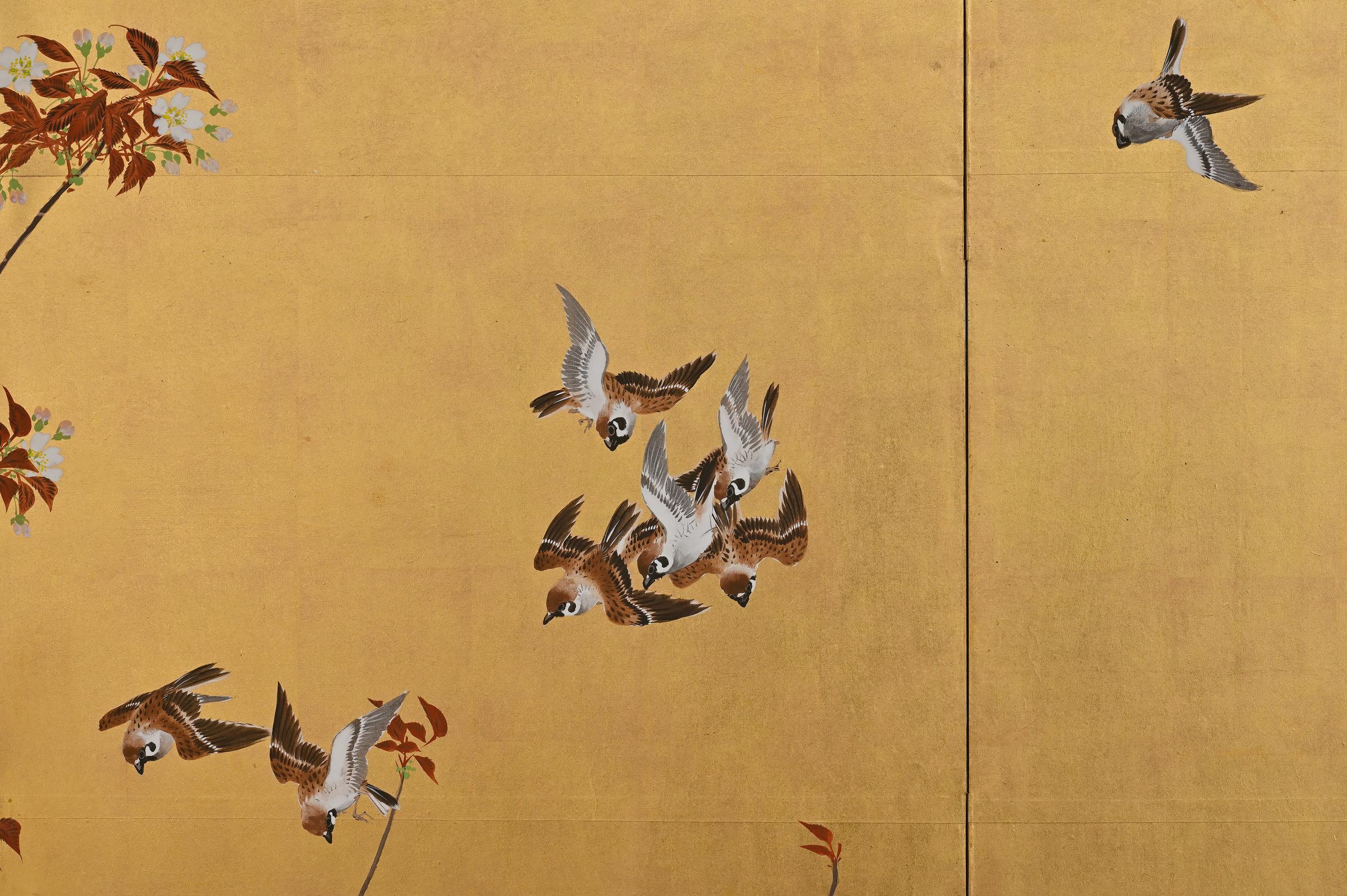 Paire de paravents japonais de l'époque Meiji, vers 1900, fleurs et oiseaux du printemps et de l'automne en vente 2