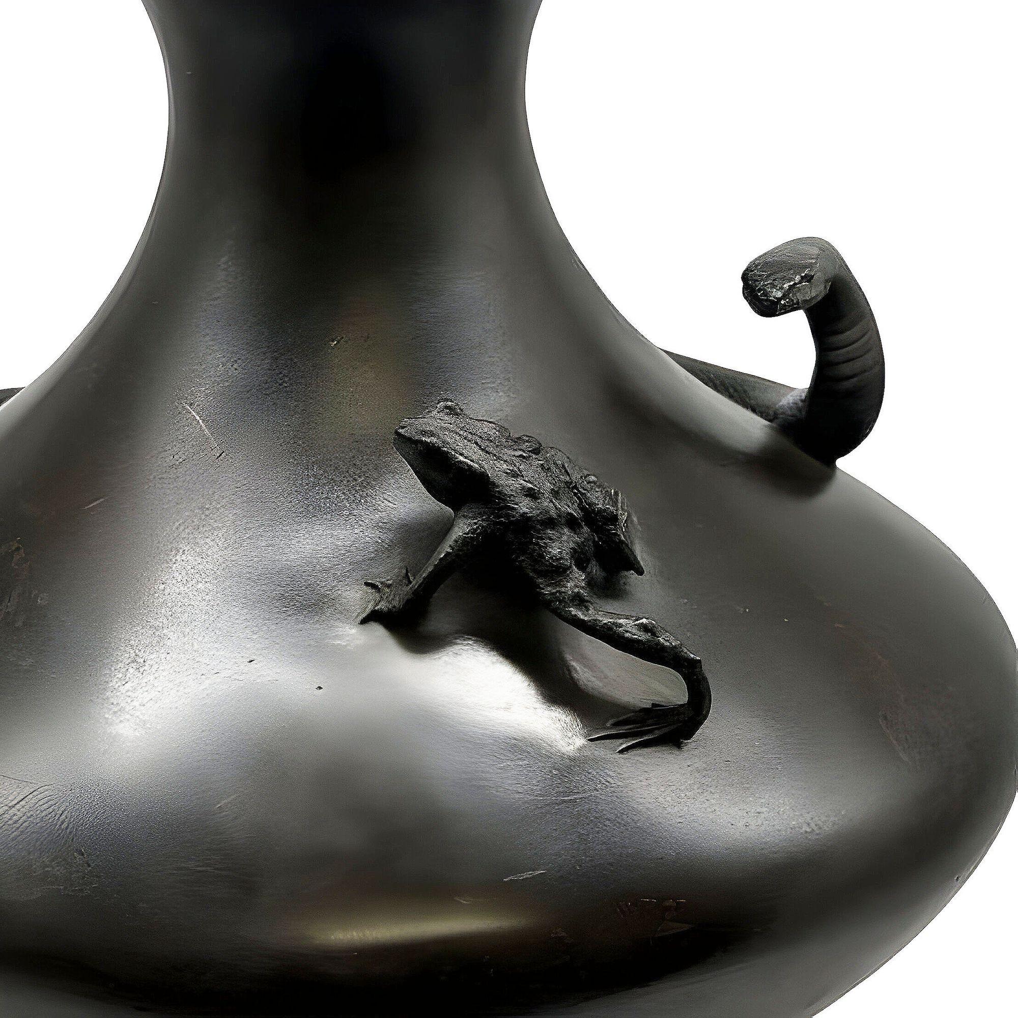 Meiji Era Hand Casted Japanese Bronze Vase of Snake & Hunting Frog 6
