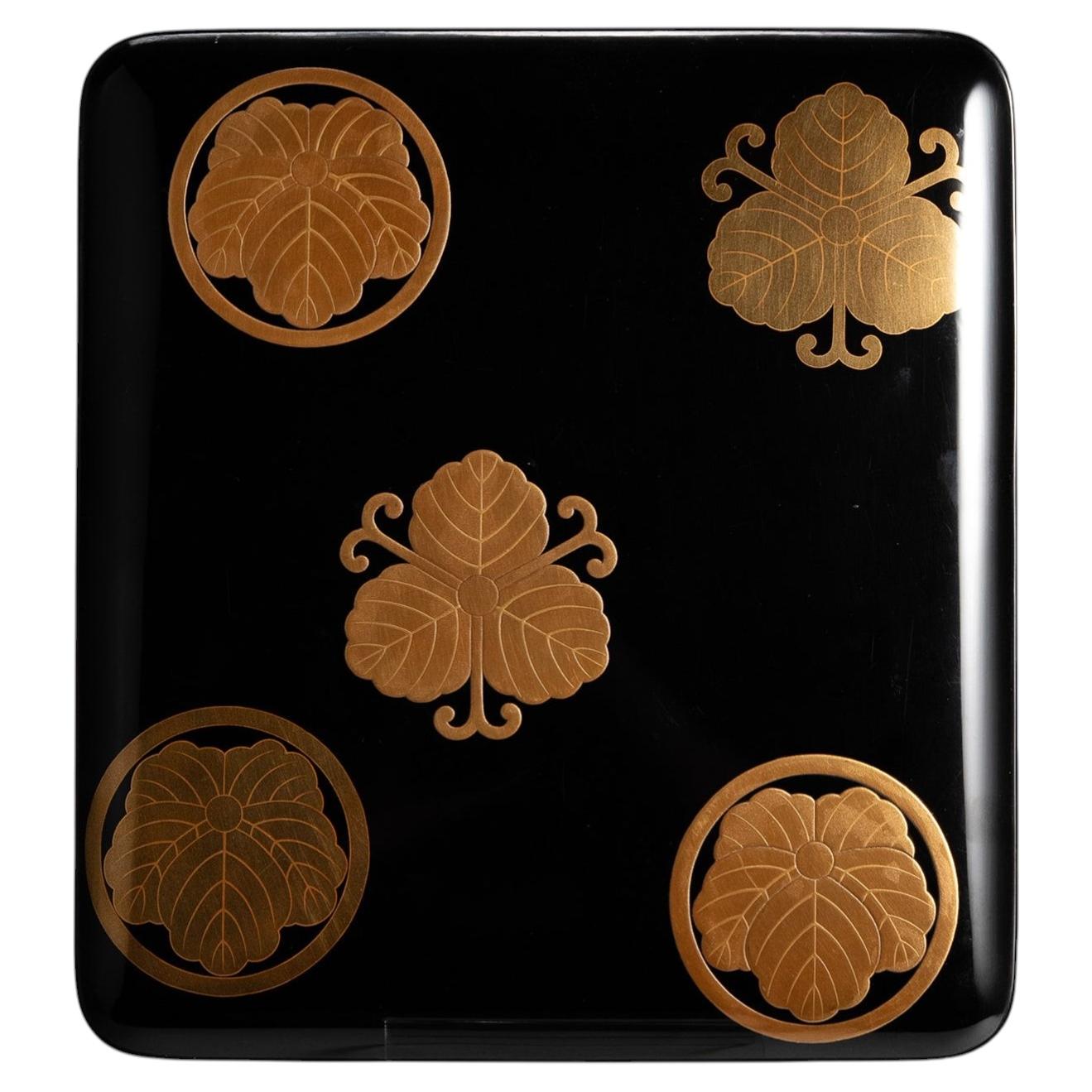 Meiji Gold Nashiji Maki-e Ivy Crest & Butterfly Suzuribako For Sale