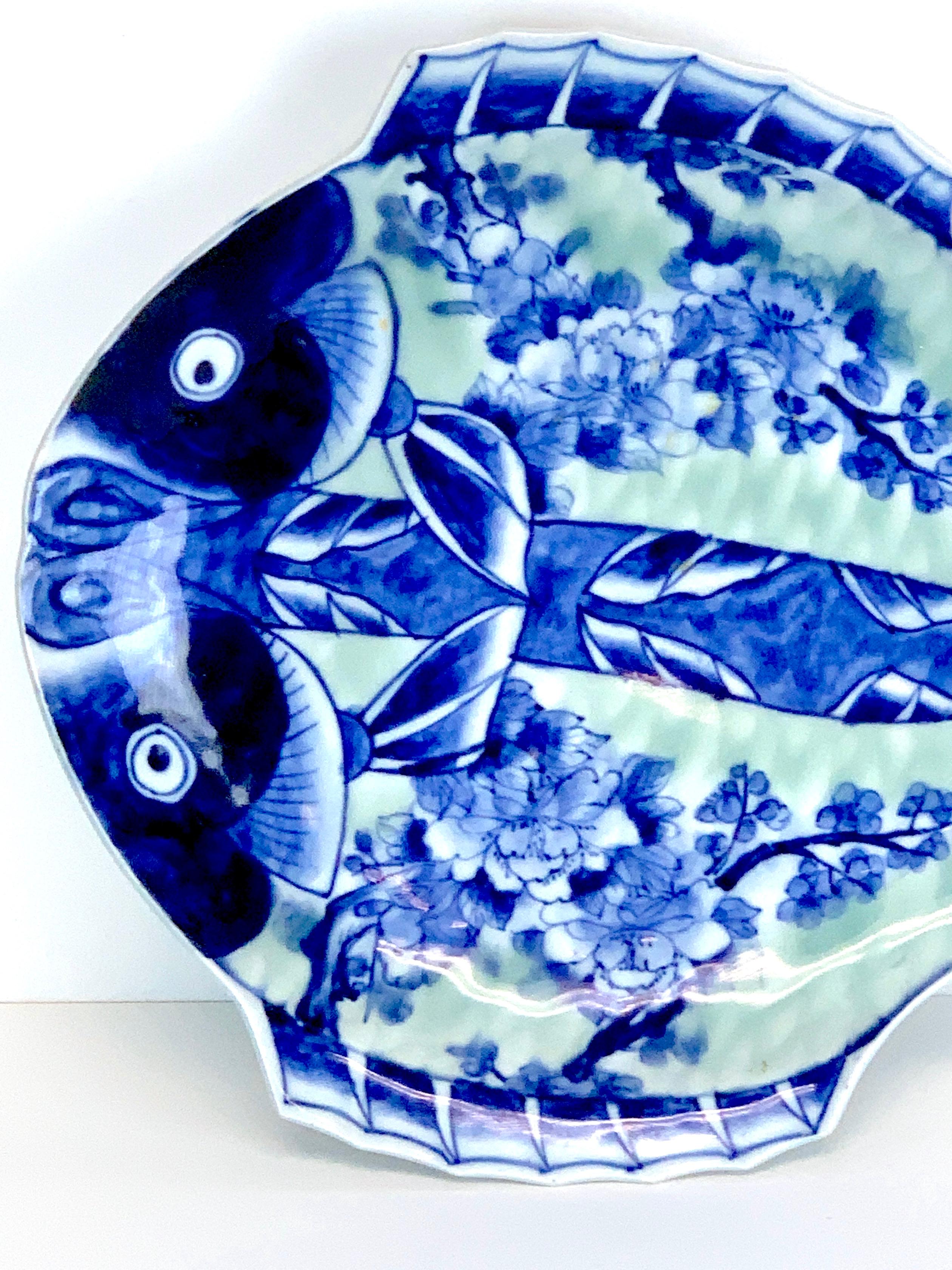Meiji Imari Celadon Fish Plate, by Fukagawa III In Good Condition In West Palm Beach, FL