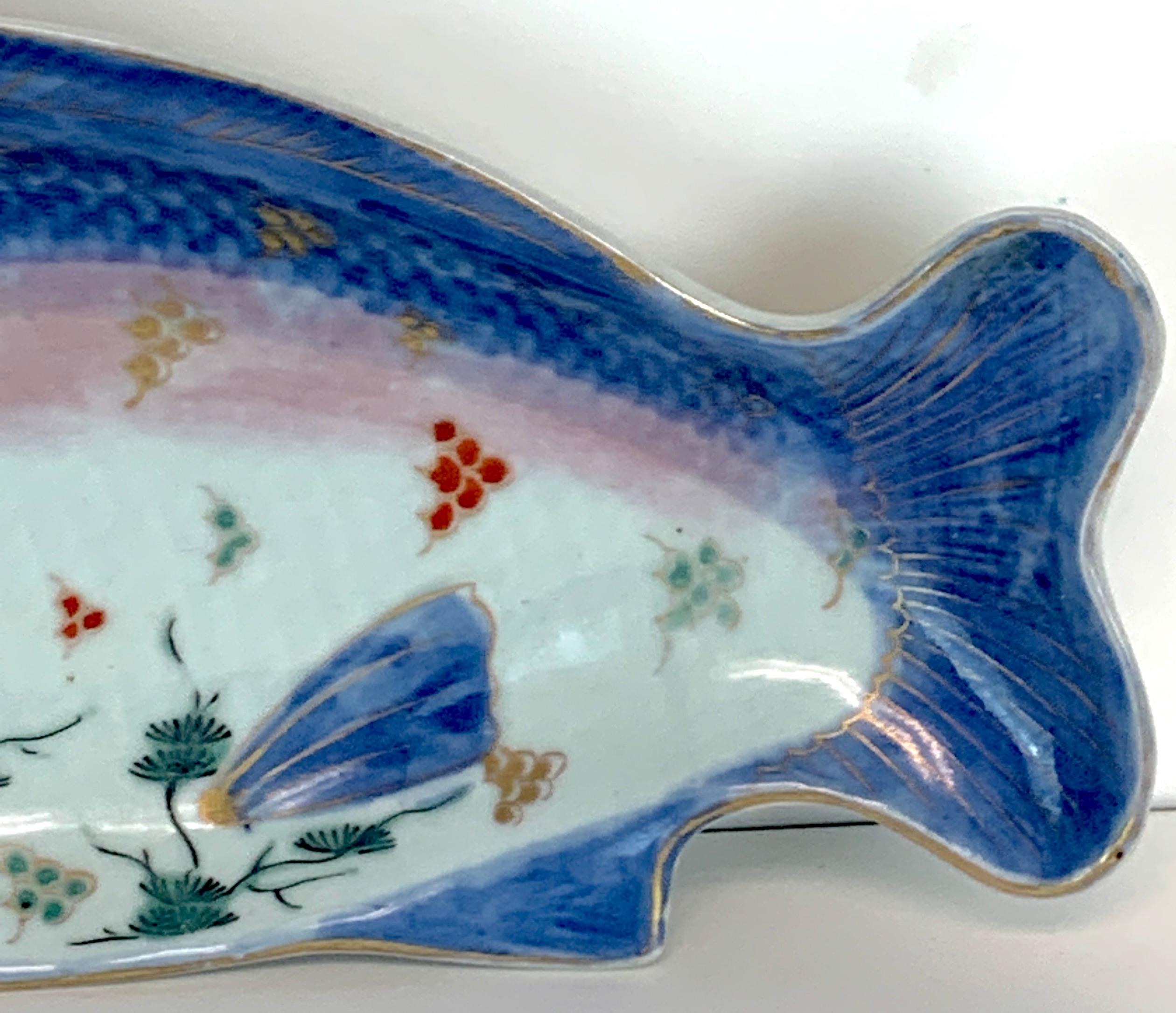 Hand-Painted Meiji Imari Fish Plate, by Fukagawa VIII