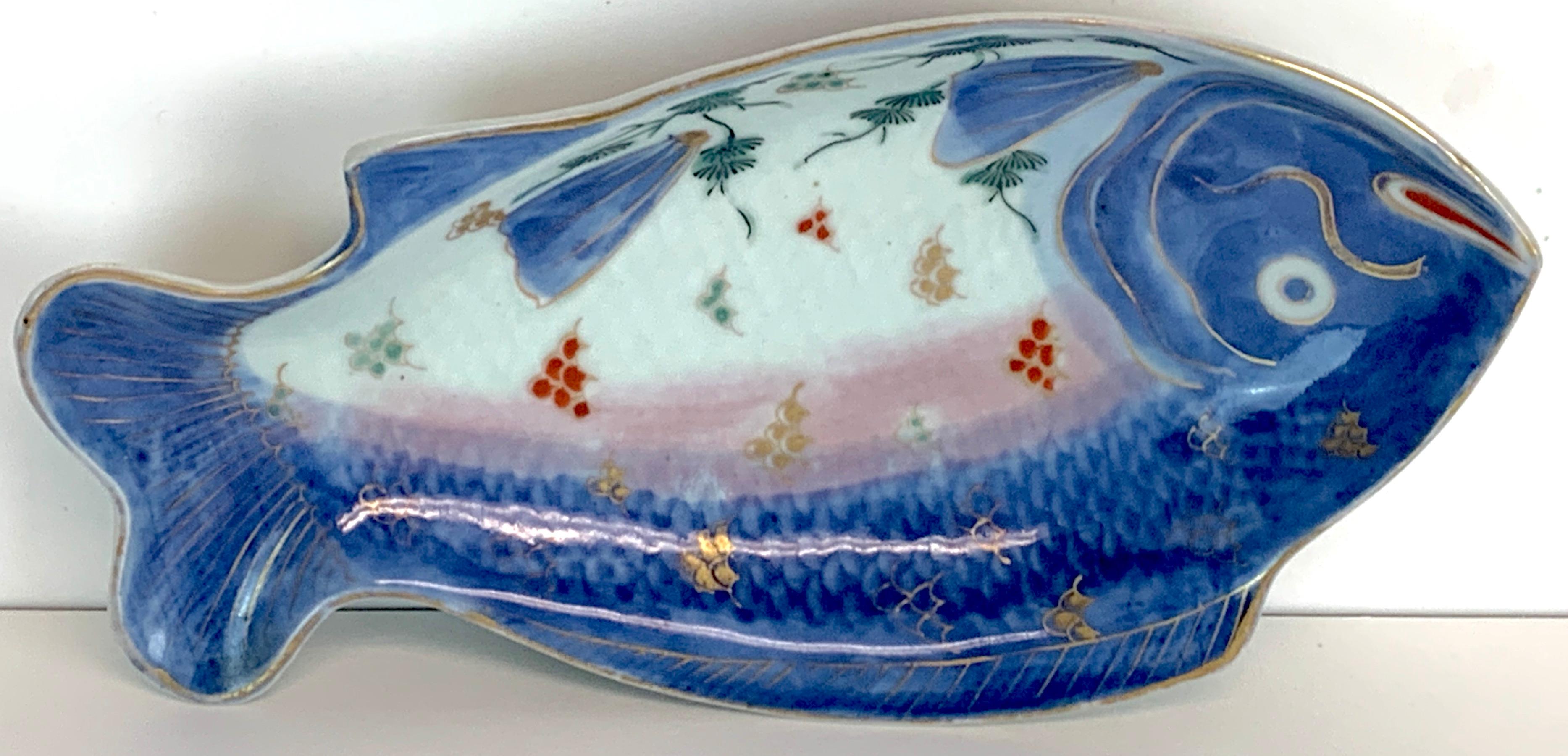 Meiji Imari Fish Plate, by Fukagawa VIII In Good Condition In West Palm Beach, FL
