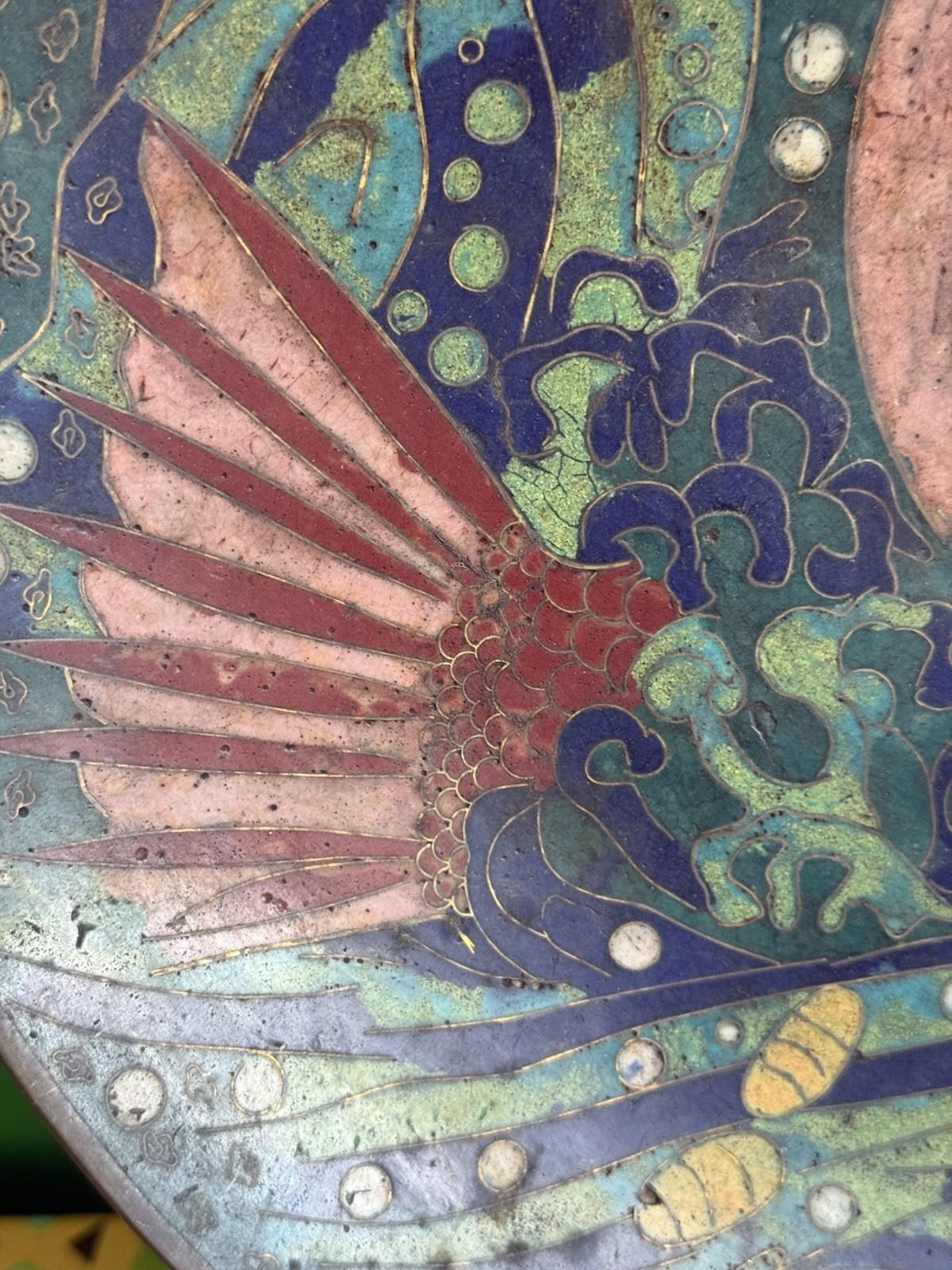 Meiji Japanese Cloisonne Charger Urashima Taro Riding the Sea Bream Mythological (Japanisch) im Angebot