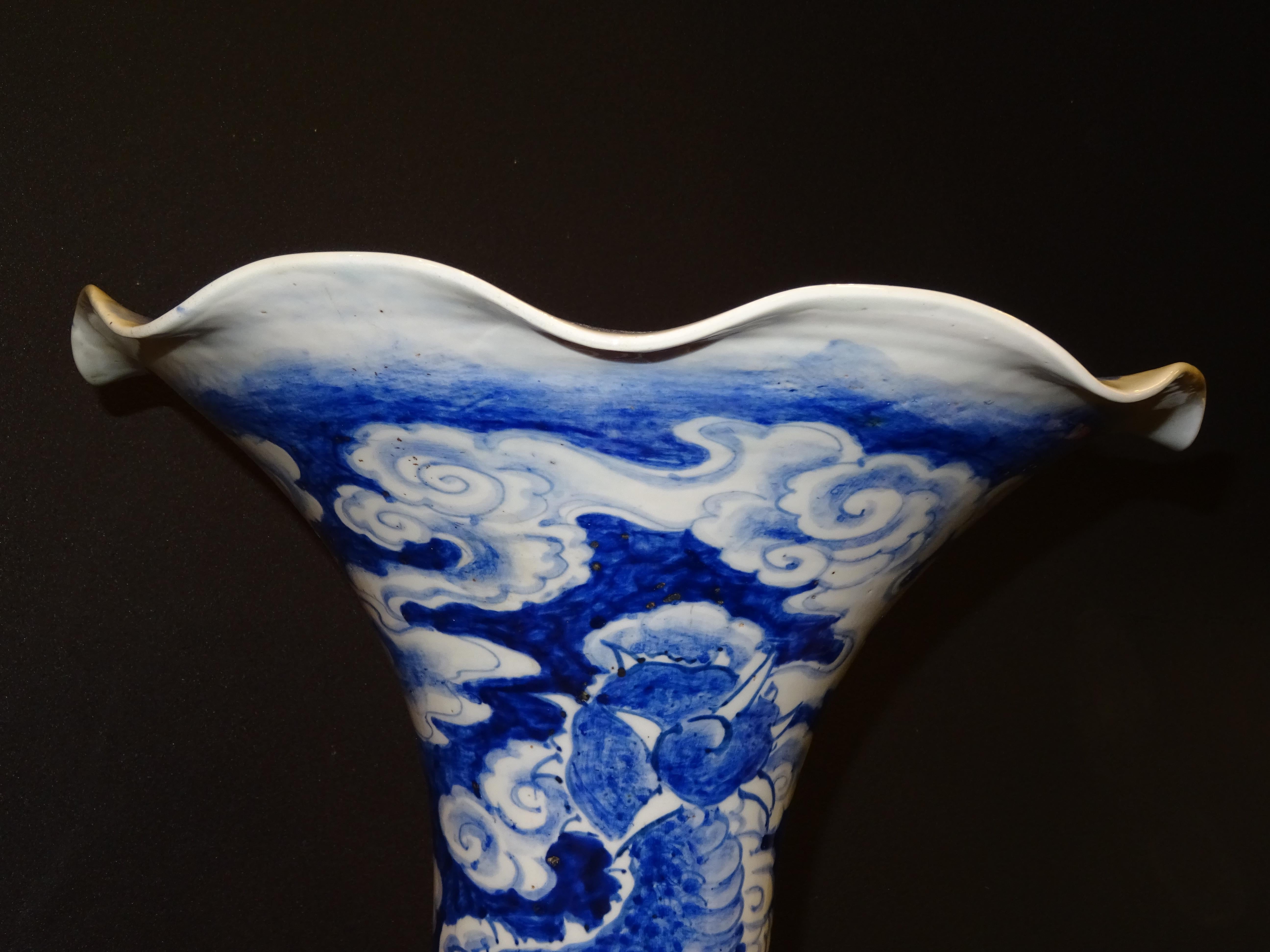Meiji Japanese Great Blue and White Porcelain Vase, circa 1900 8