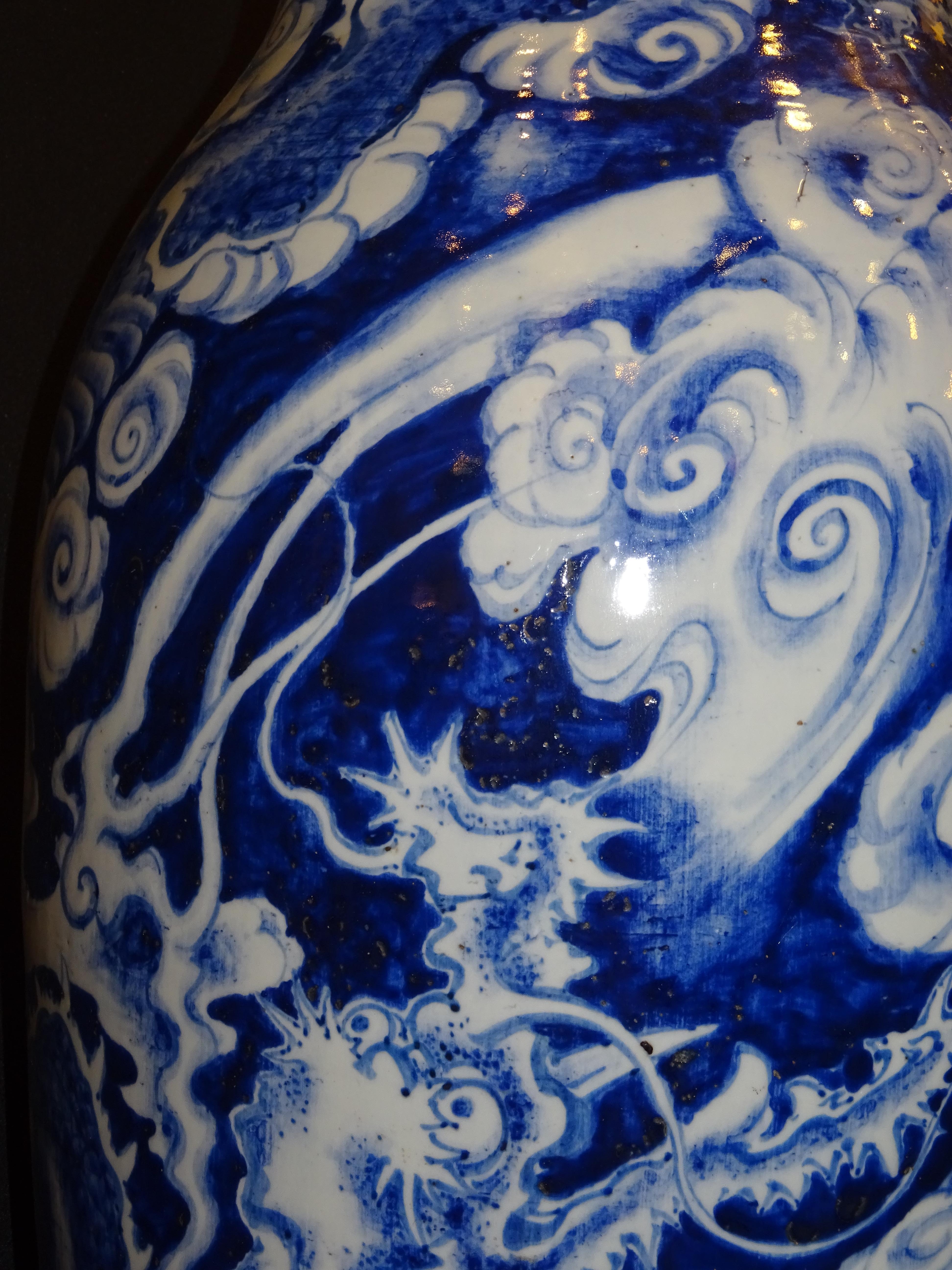 Meiji Japanese Great Blue and White Porcelain Vase, circa 1900 13