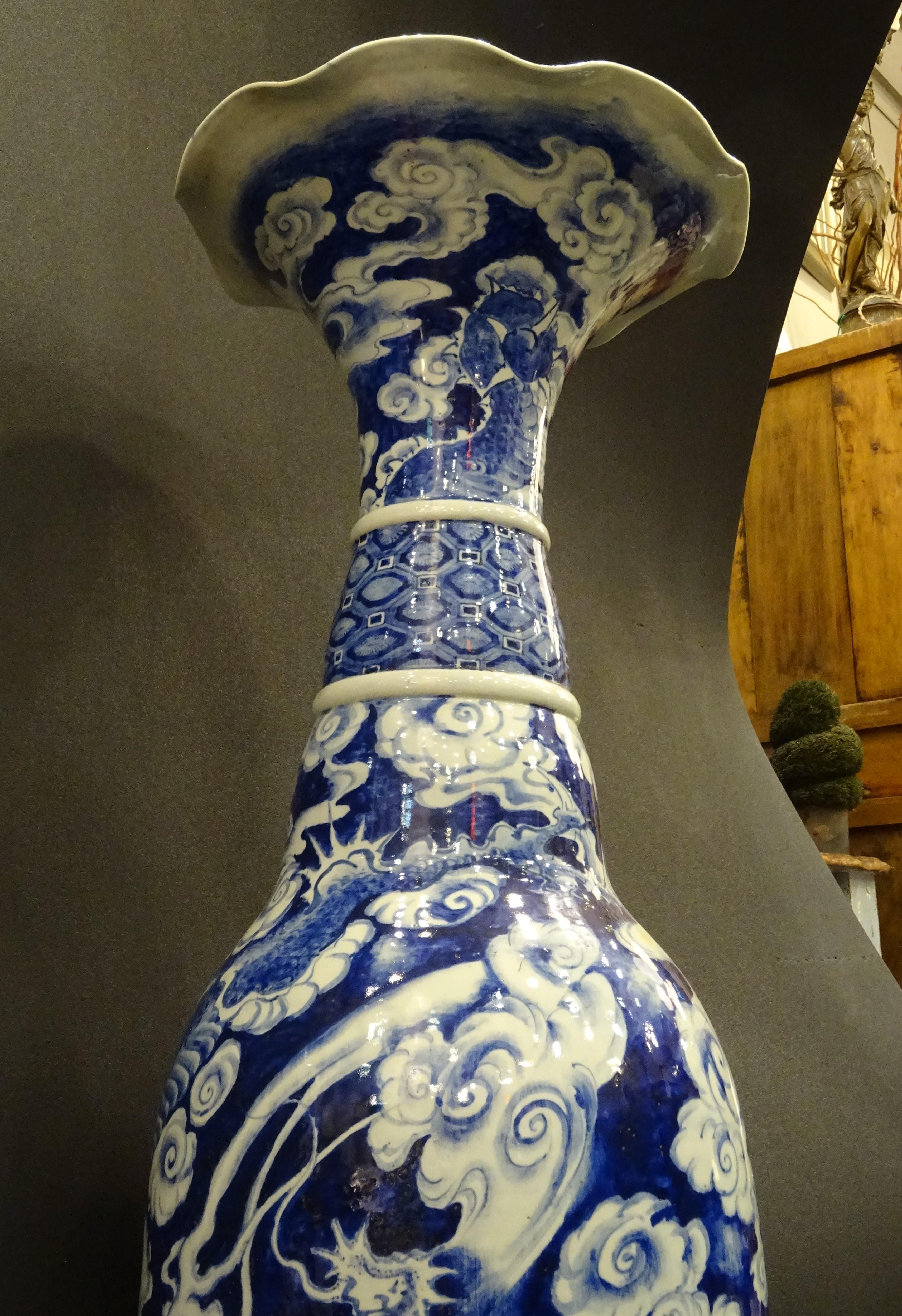 Late 19th Century Meiji Japanese Great Blue and White Porcelain Vase, circa 1900