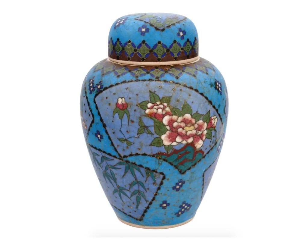 Cloissoné Meiji Japanese Totai Cloisonne Enamel Ceramic Jar For Sale