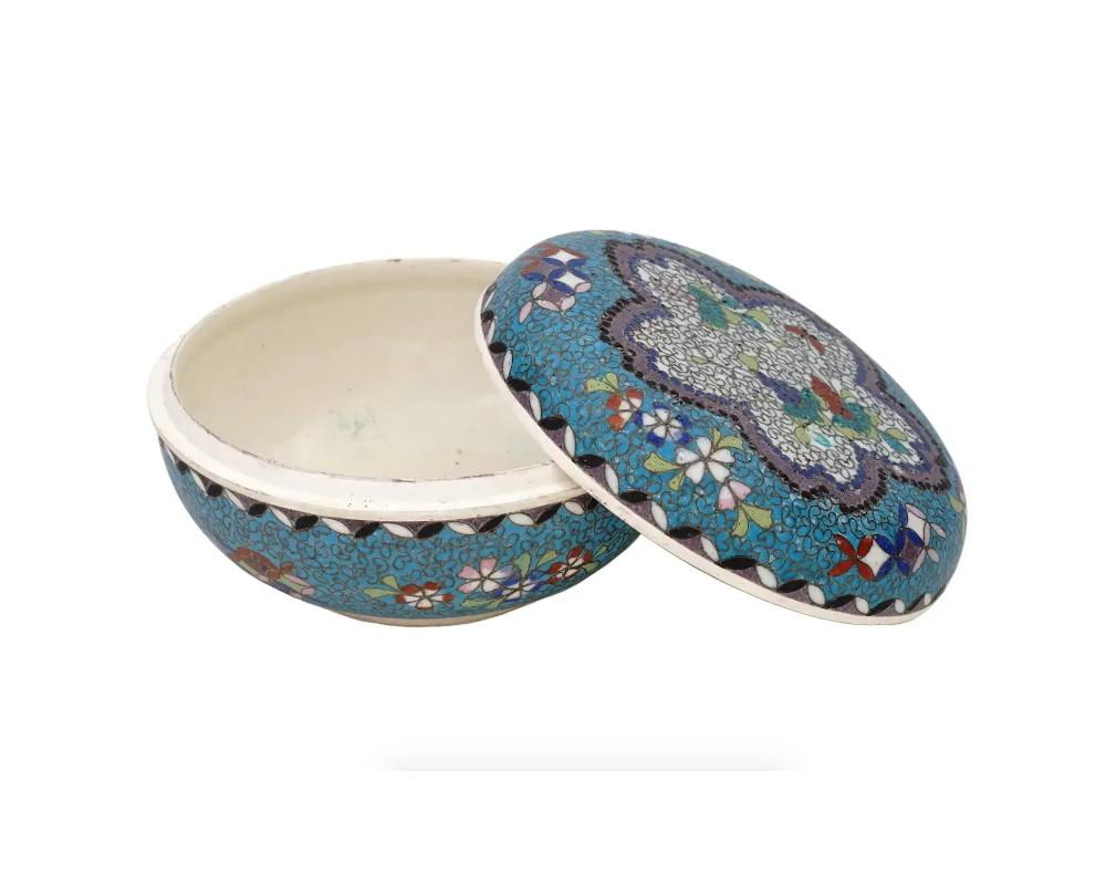 20th Century Meiji Japanese Totai Cloisonne Enamel Porcelain Box For Sale