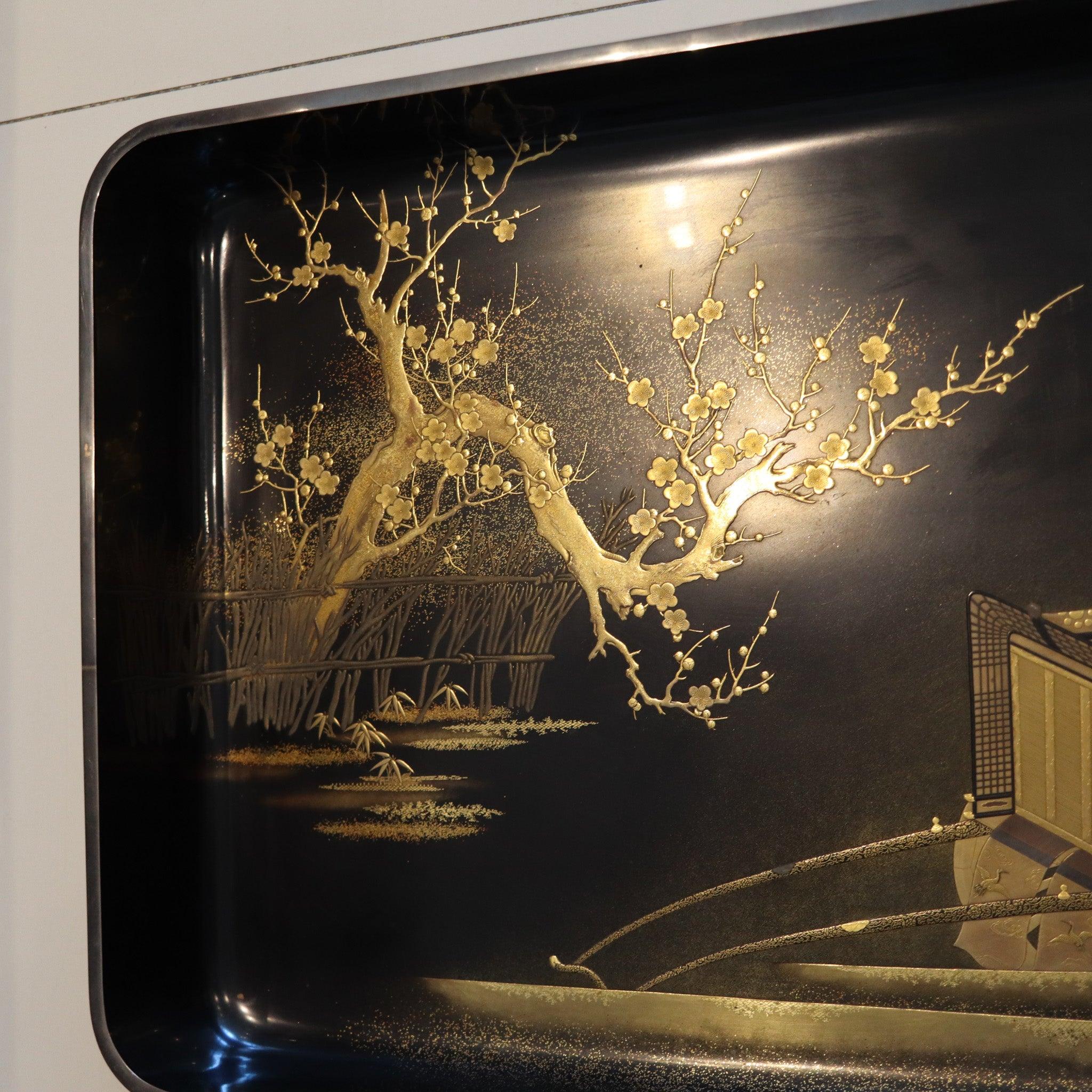 MEIJI PERIOD 1890 Maki-e Presentation Tray In Lacquer and Gold