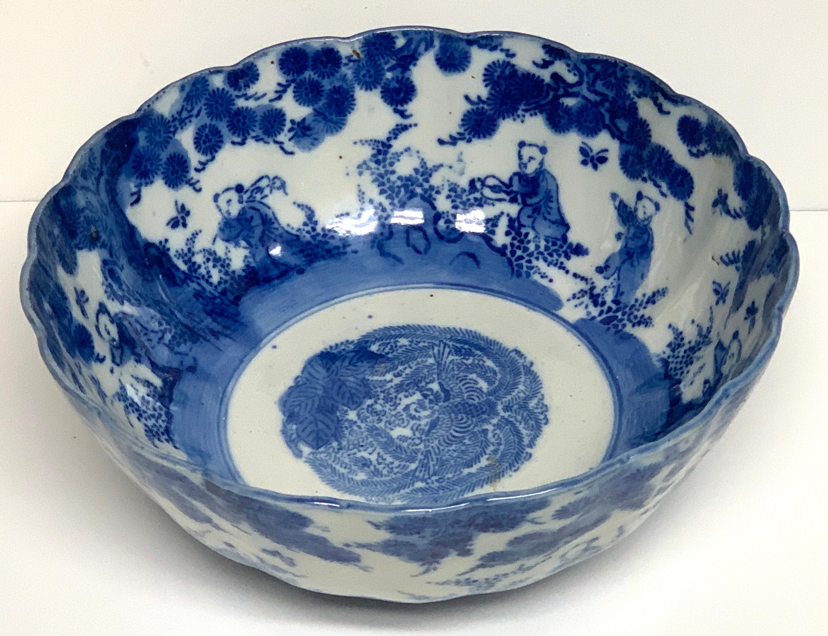 Meiji Period Blue and White Imari Scalloped Bowl with Stand 1