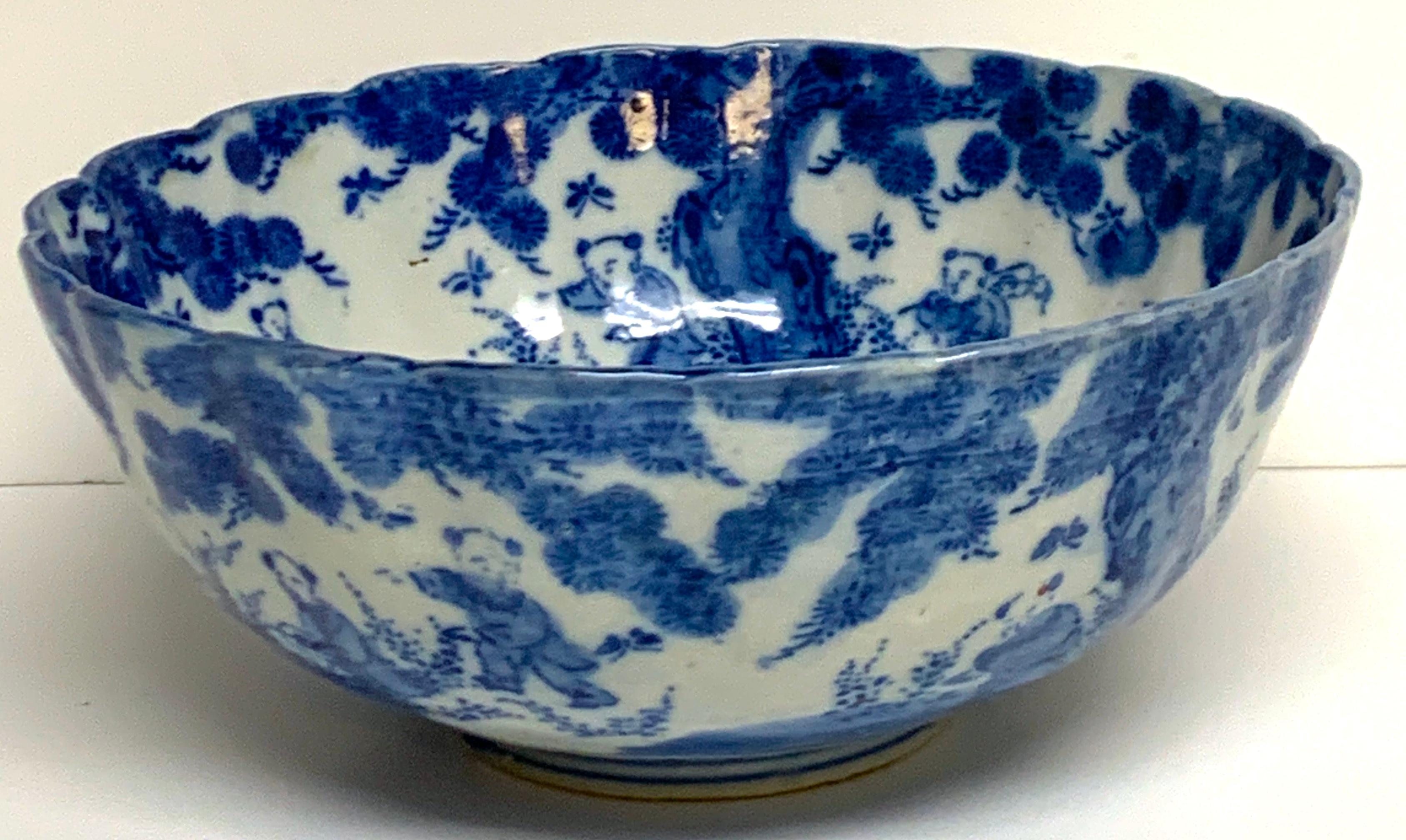 Meiji Period Blue and White Imari Scalloped Bowl with Stand 2
