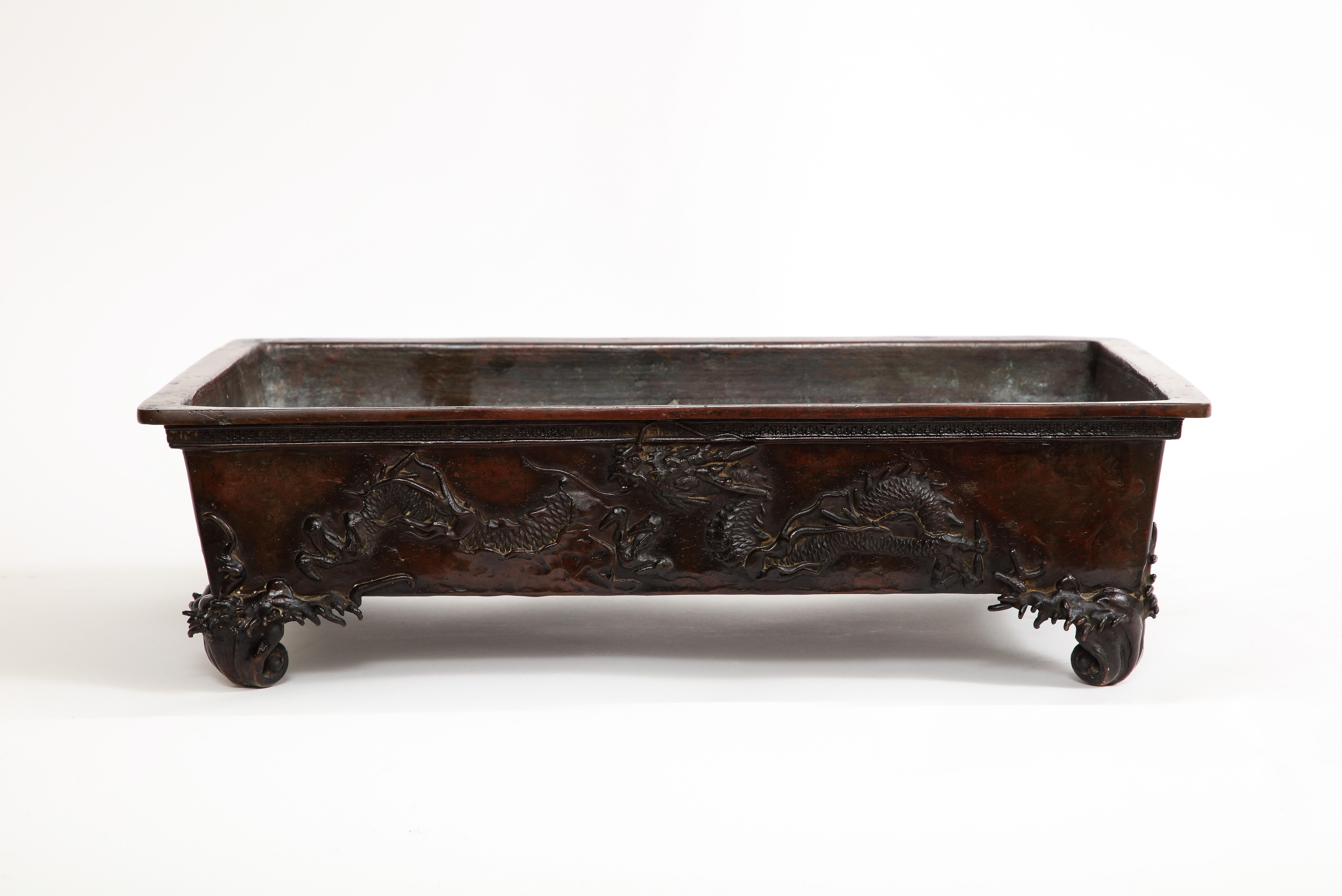 Cuenco de bronce para centro de mesa/planta de bonsái del periodo Meiji, 1890 en Bueno estado para la venta en New York, NY