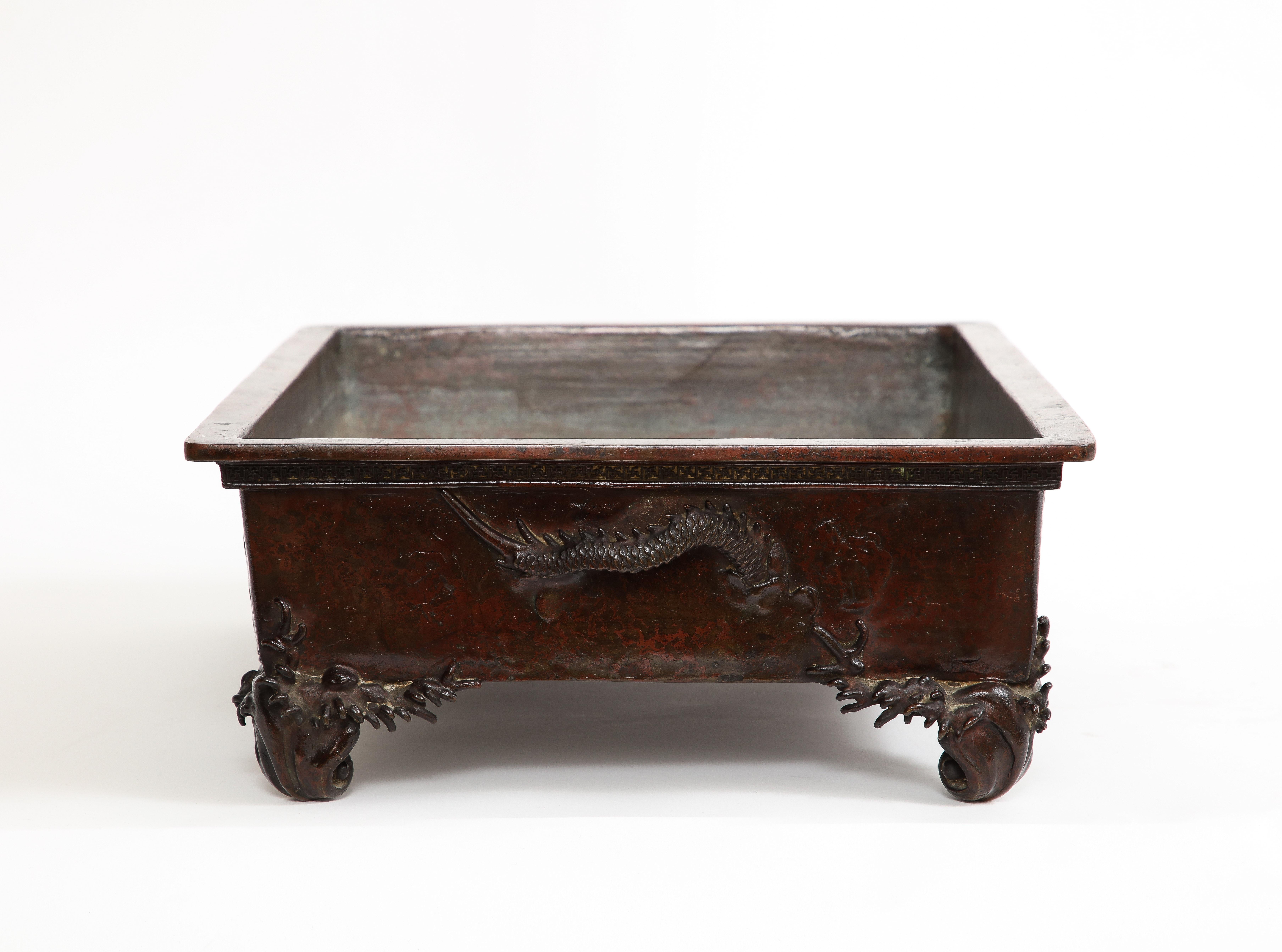 Cuenco de bronce para centro de mesa/planta de bonsái del periodo Meiji, 1890 Bronce en venta