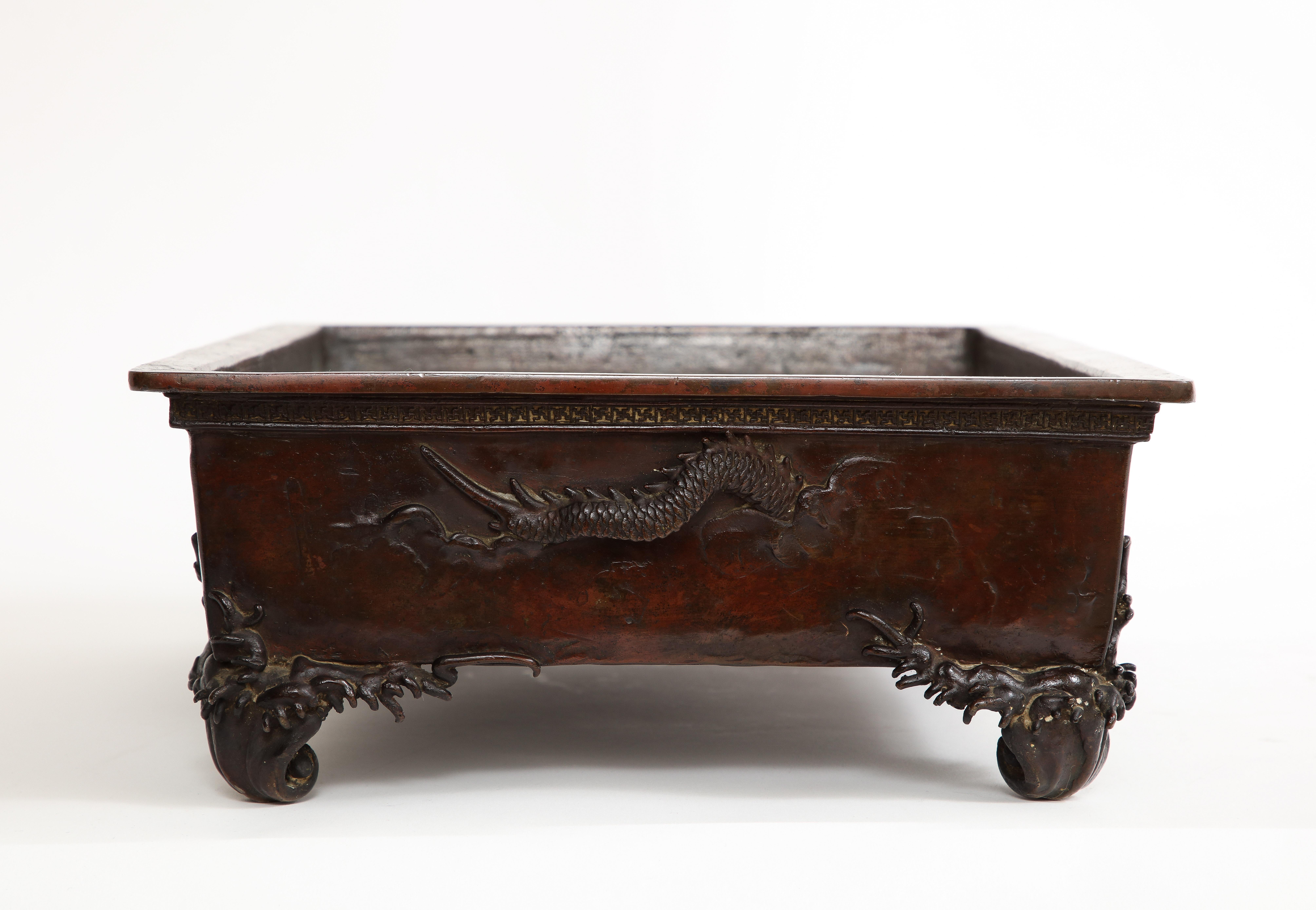 Cuenco de bronce para centro de mesa/planta de bonsái del periodo Meiji, 1890 en venta 1