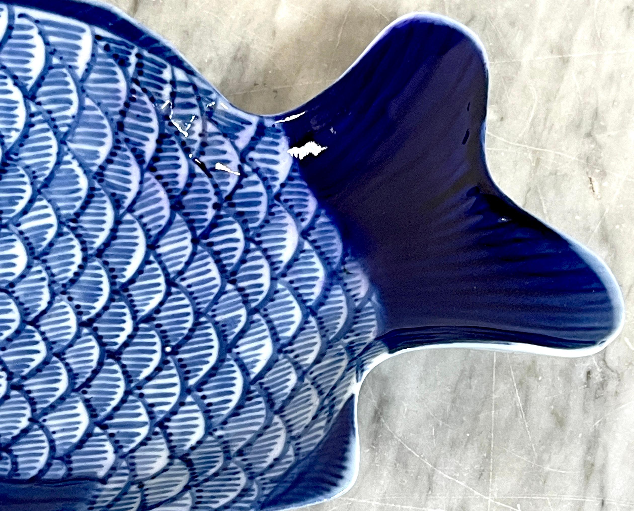 Meiji Period Fukagawa Blue & White Fish Plates, 2 Available For Sale 5
