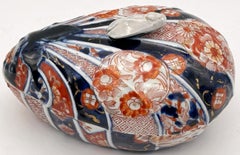 Caja en forma de calabaza Imari del Periodo Meiji con asa de polilla, de Fukagawa