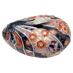 Meiji Period Imari Gourd Shaped Box with Moth Handle, by Fukagawa 