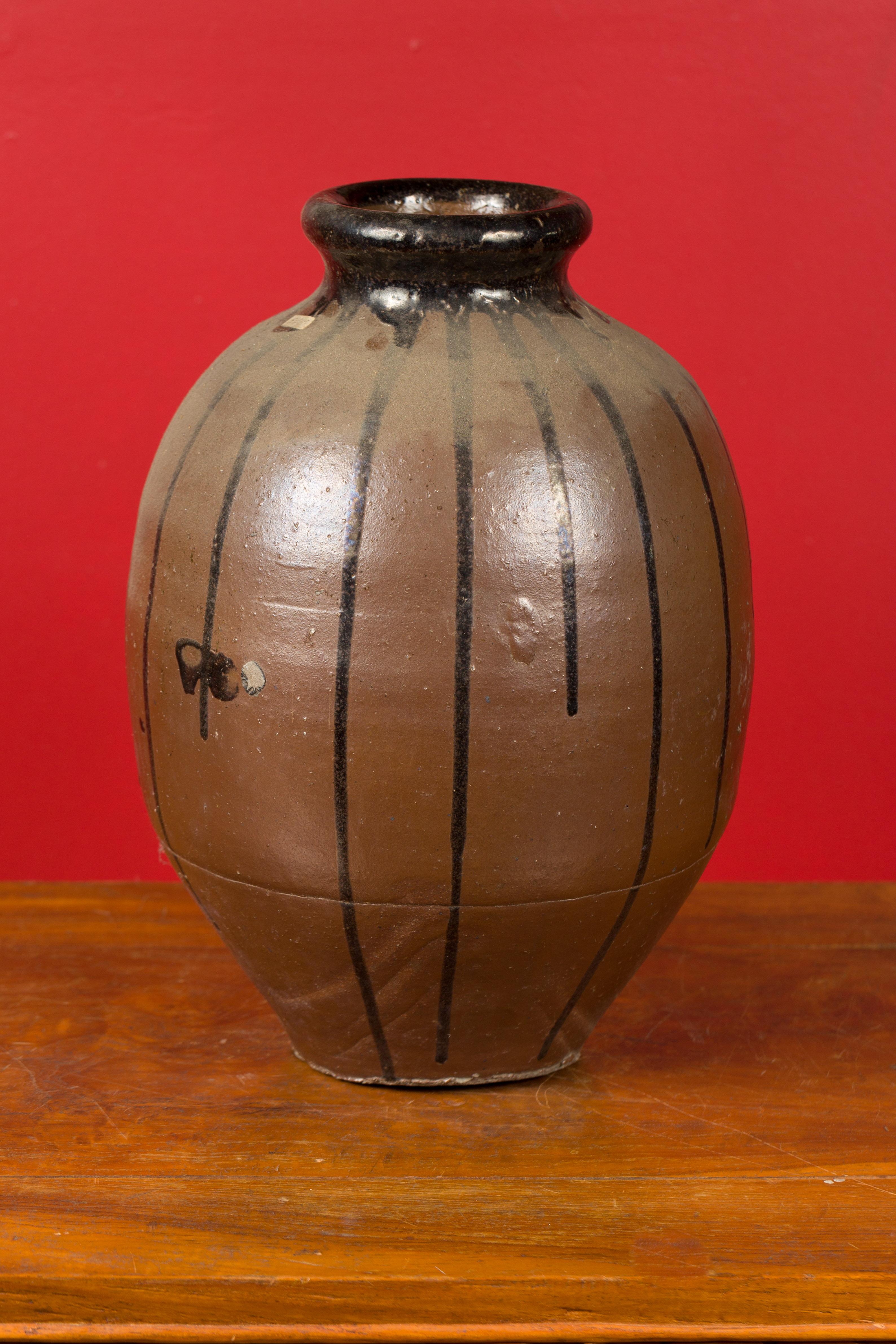 Meiji Period Japanese 19th Century Vase with Brown and Black Patina 4