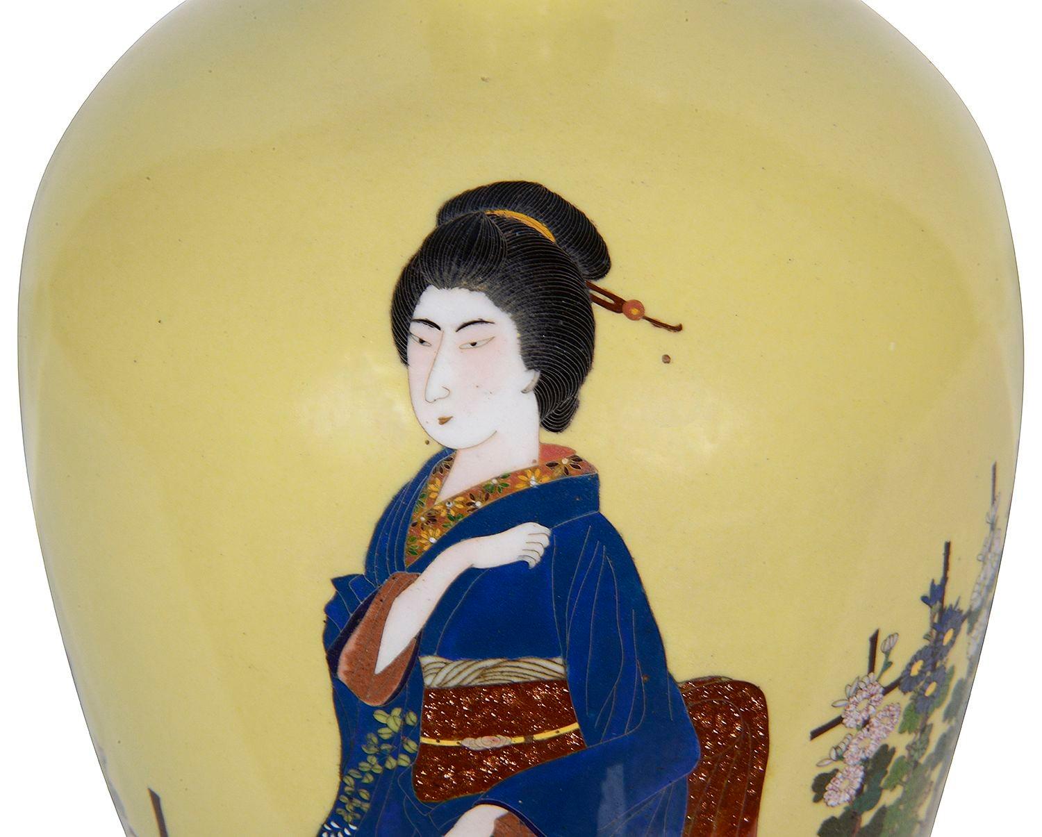Meiji period Japanese Cloisonné vase. In Good Condition For Sale In Brighton, Sussex