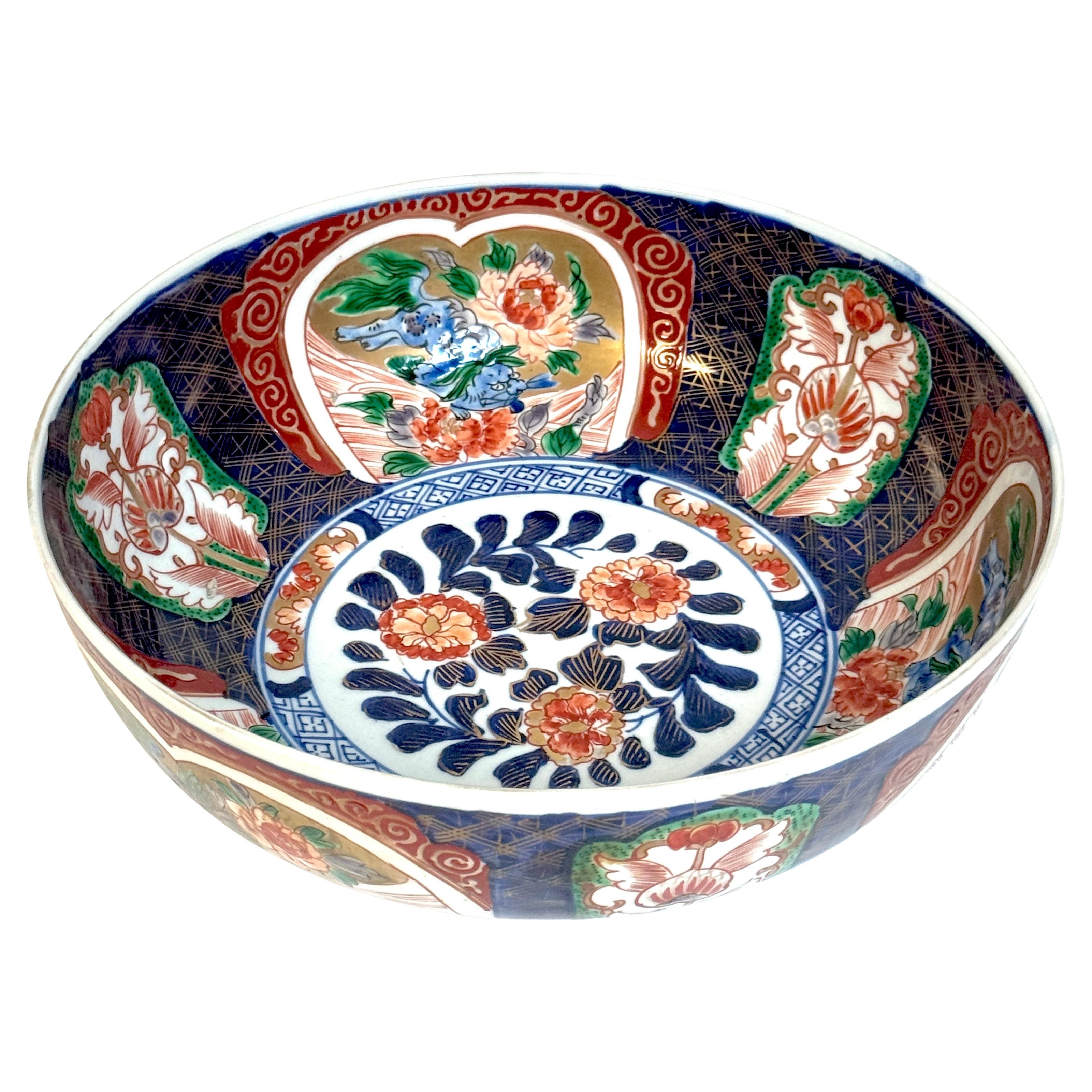 Meiji Period Japanese Imari Bowl Attributed to Fukagawa, Circa 1880 For Sale