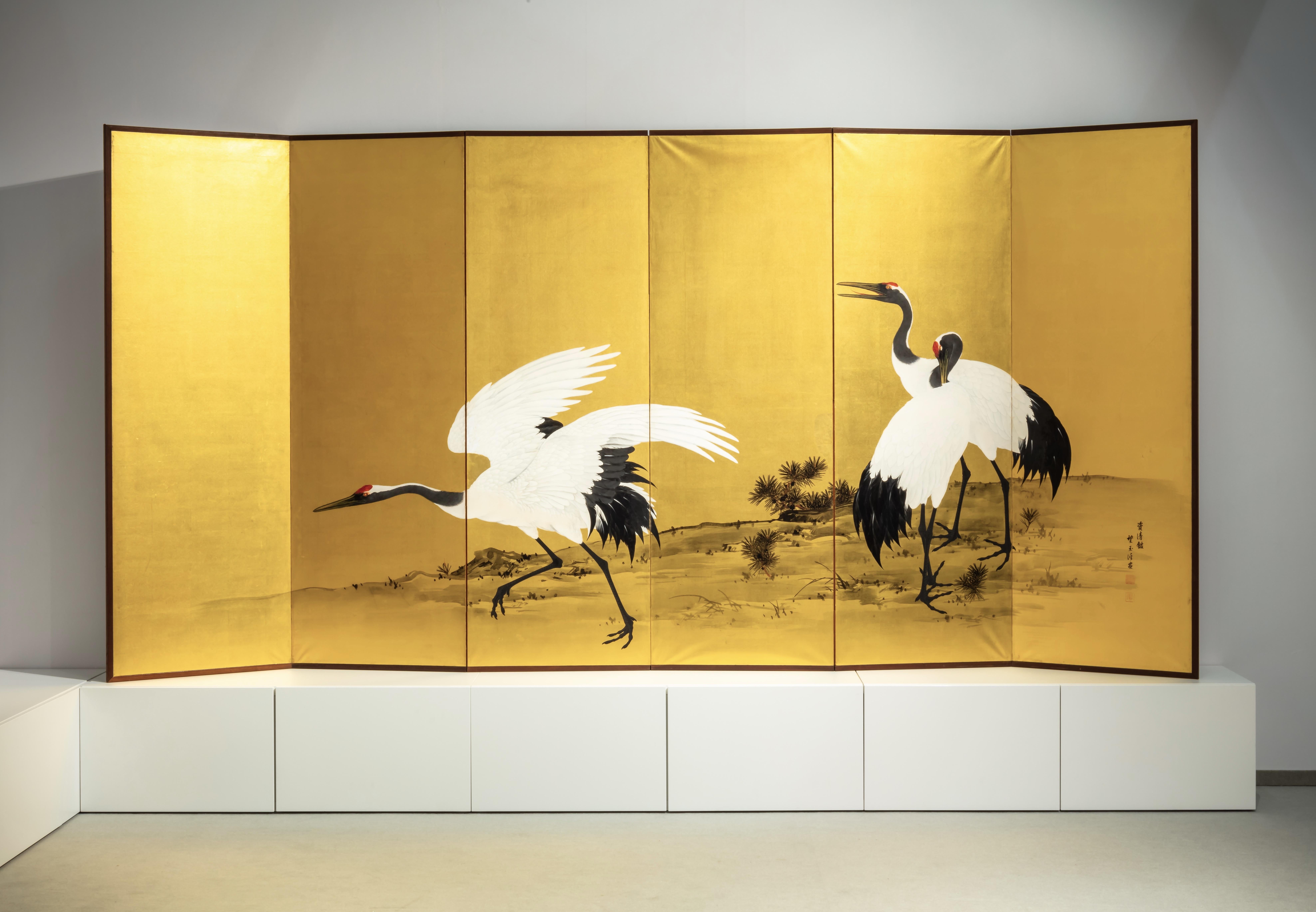 Hand-Painted Meiji Period Painted Golden Screen with Cranes by Mochizuki Gyokkei from 1906 For Sale