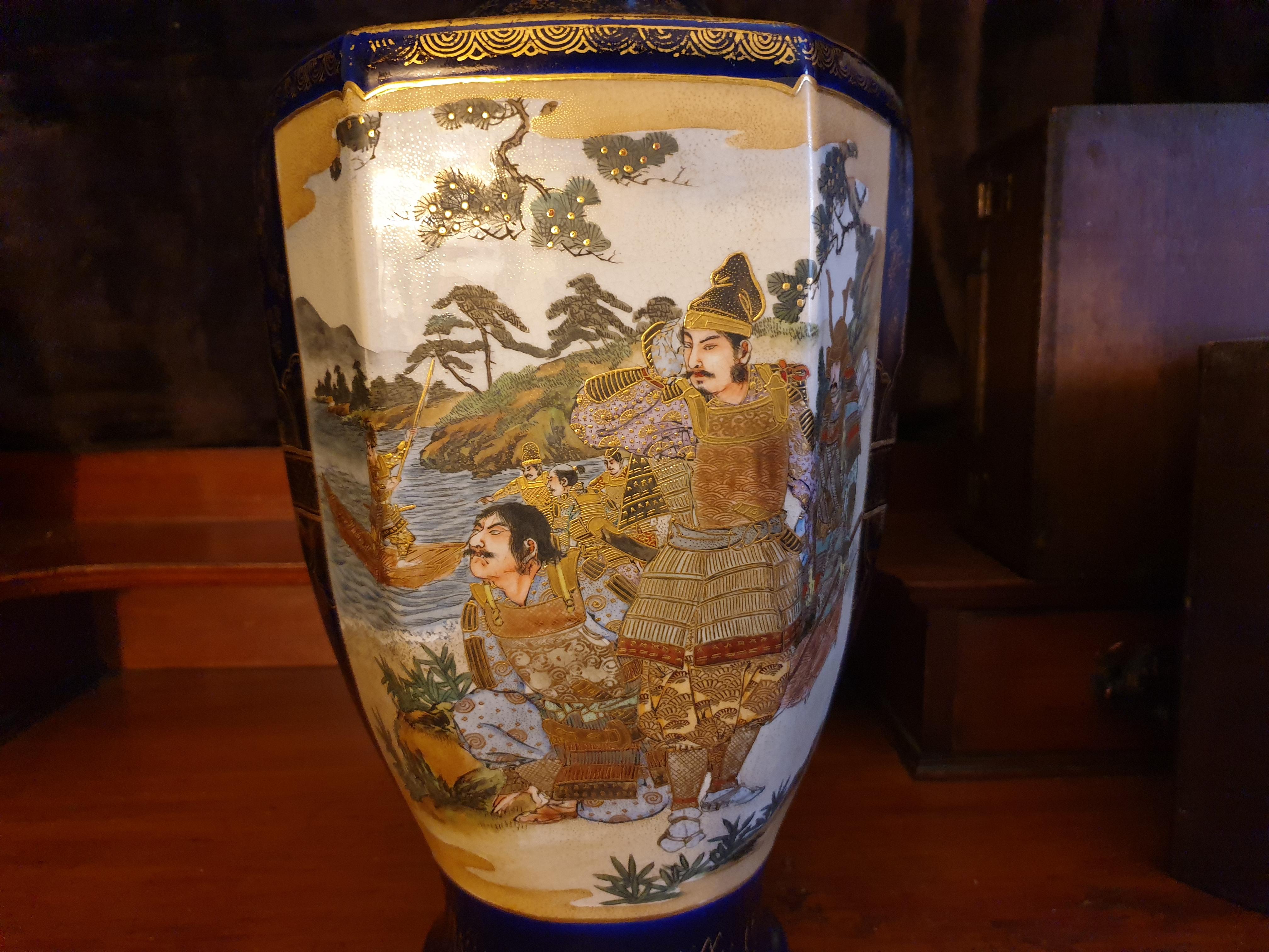 Meiji Period Pair of Japanese Satsuma Vases 19th Century With Imperial Scenes  For Sale 4