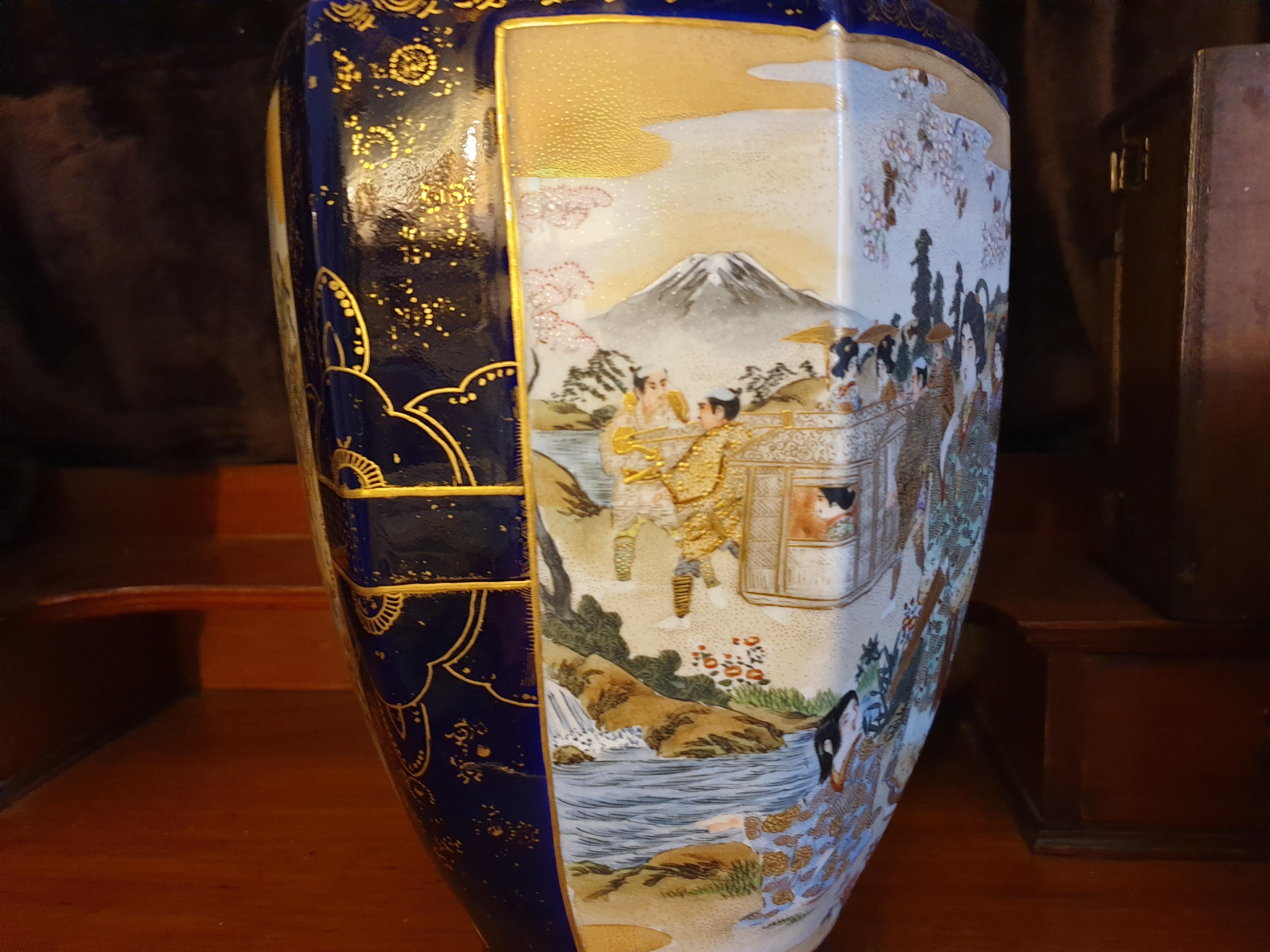 Meiji Period Pair of Japanese Satsuma Vases 19th Century With Imperial Scenes  For Sale 6