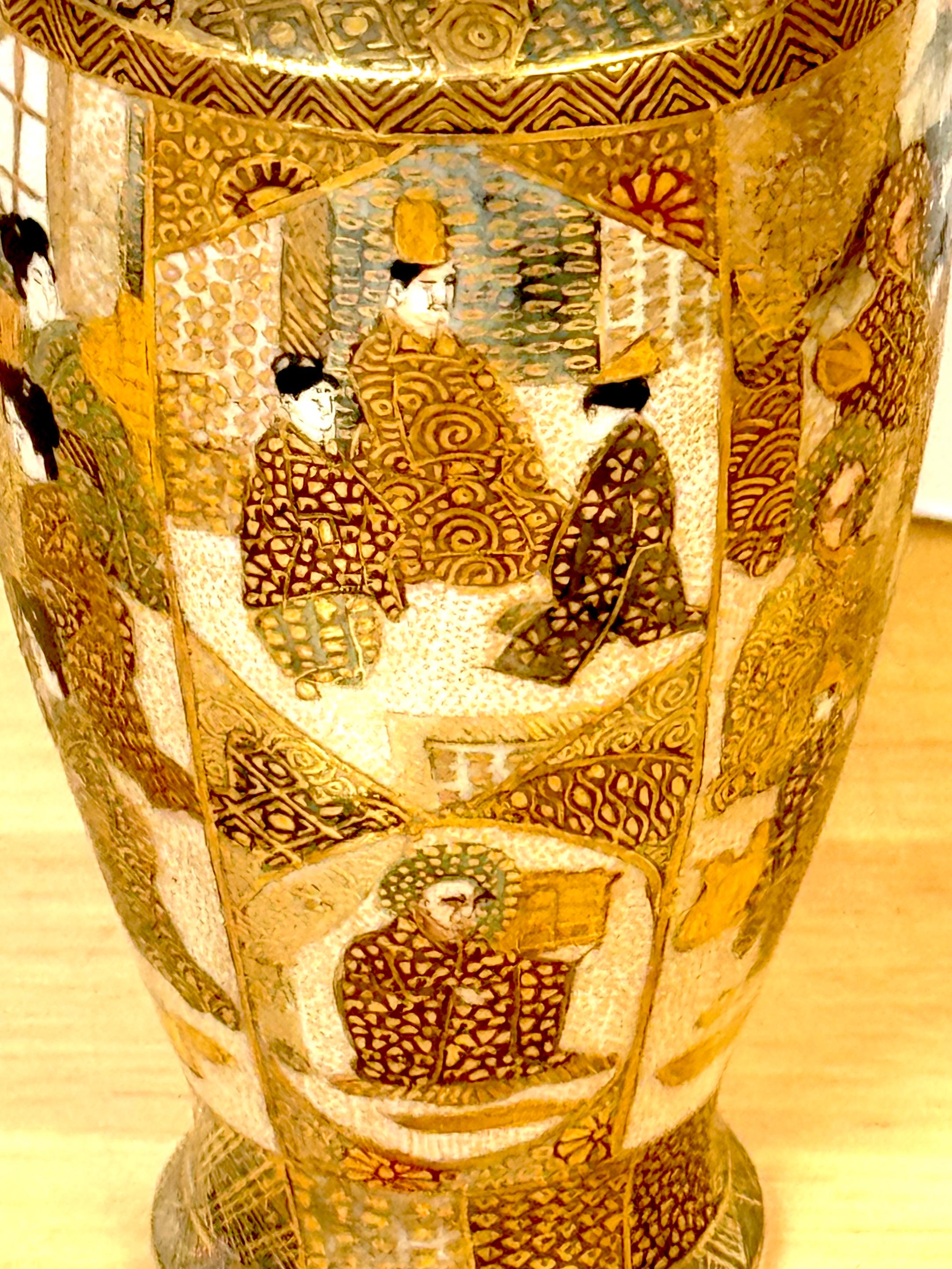 Vaso e supporto per immortale e geisha del periodo Meiji di Satsuma smaltato e dorato di Kozan Zo in vendita 6
