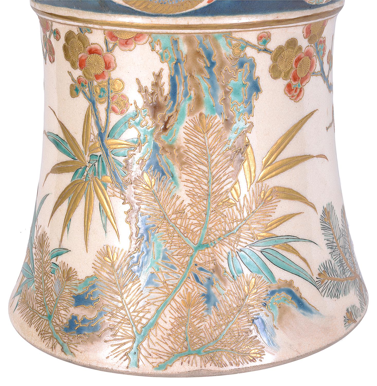 Meiji period Satsuma vase. In Good Condition For Sale In Brighton, Sussex