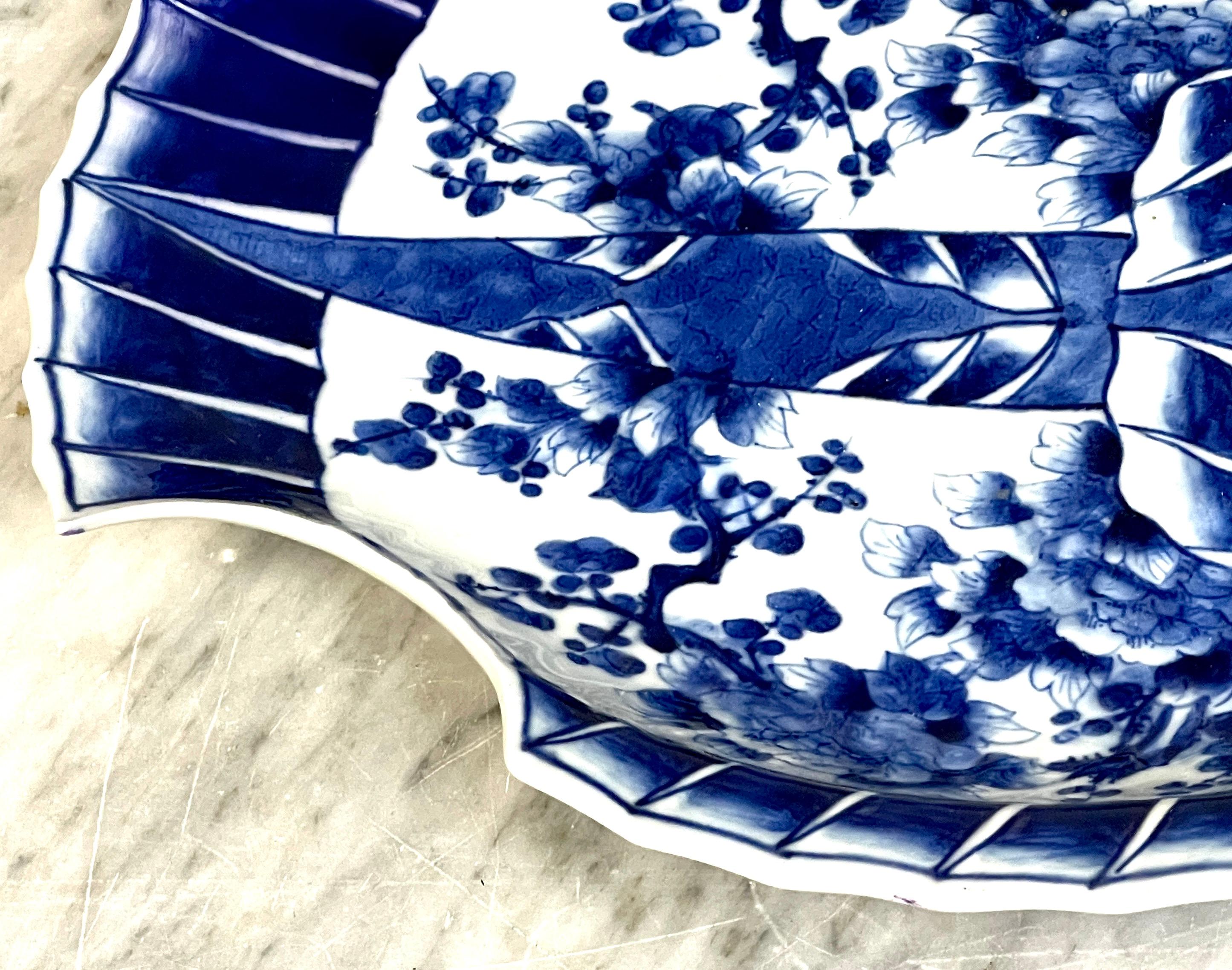 Japanese Meiji Period Signed Fukagawa Blue & White Fish 'Flounder' Plate For Sale