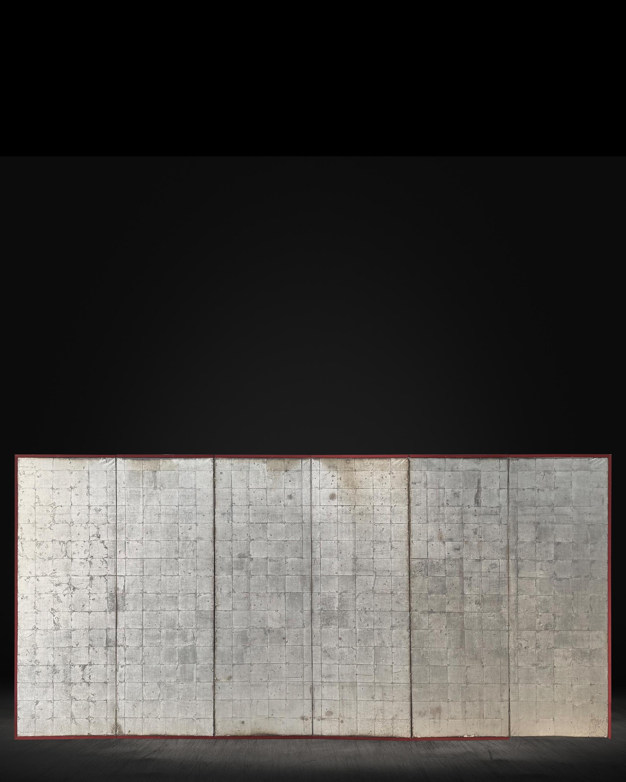 Écran en argent oxydé de la période Meiji  

Période : Meiji 
Taille : 352 x 174 cm
SKU : 2423  

Remontez le temps avec ce paravent de la période Meiji, où l'allure de l'oxydation de l'argent s'allie avec art à l'histoire. Chaque centimètre carré