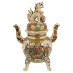 Meiji Satsuma Earthenware Urn or Vase with Foo Dog Sculpture, Japan circa 1880