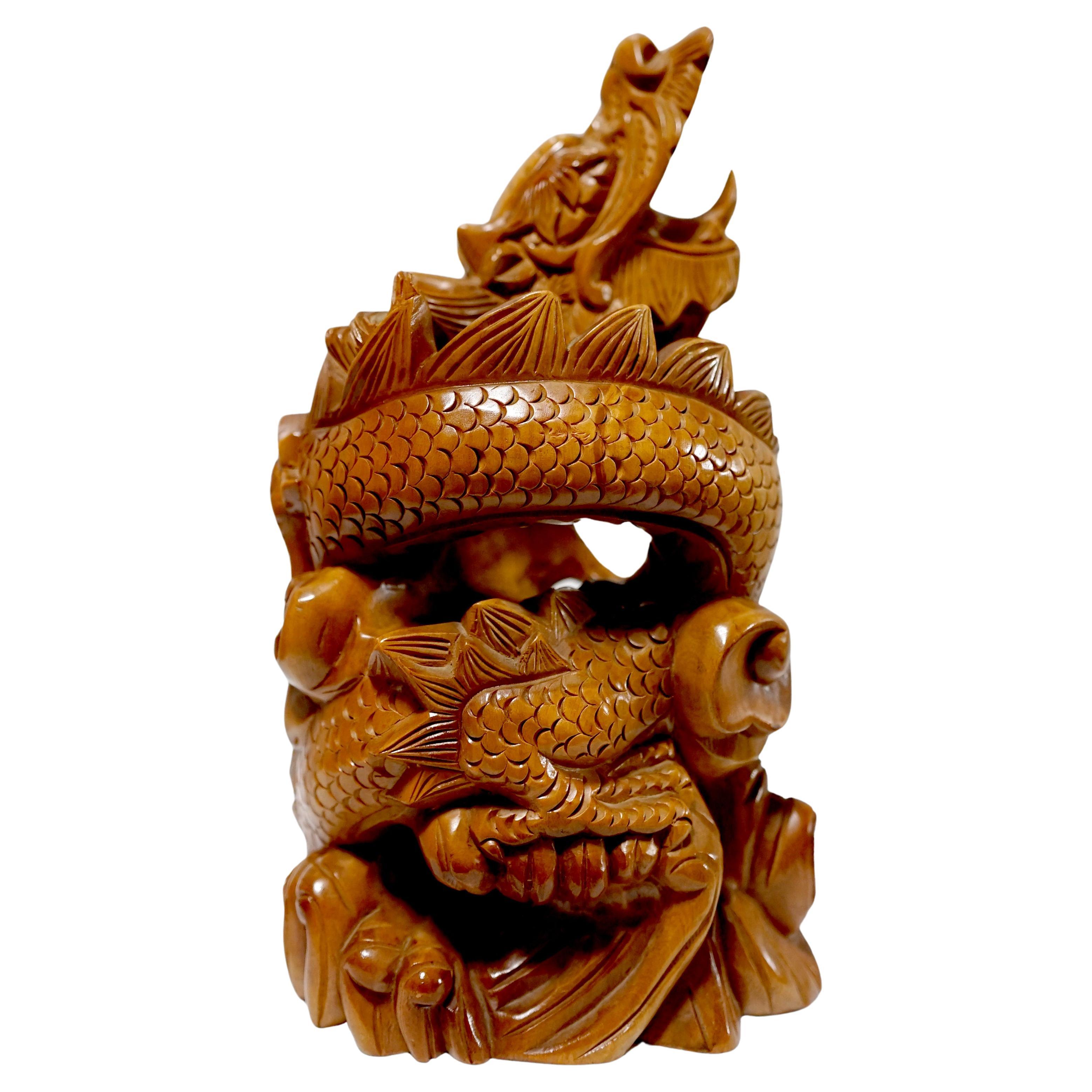 Dragon ancien en bois de teck de style Meiji 20ème siècle en vente