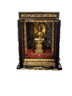 Meiji/Taisho Japanese Lacquer & Gilt Butsudan Shrine with Dainichi Nyorai Buddha